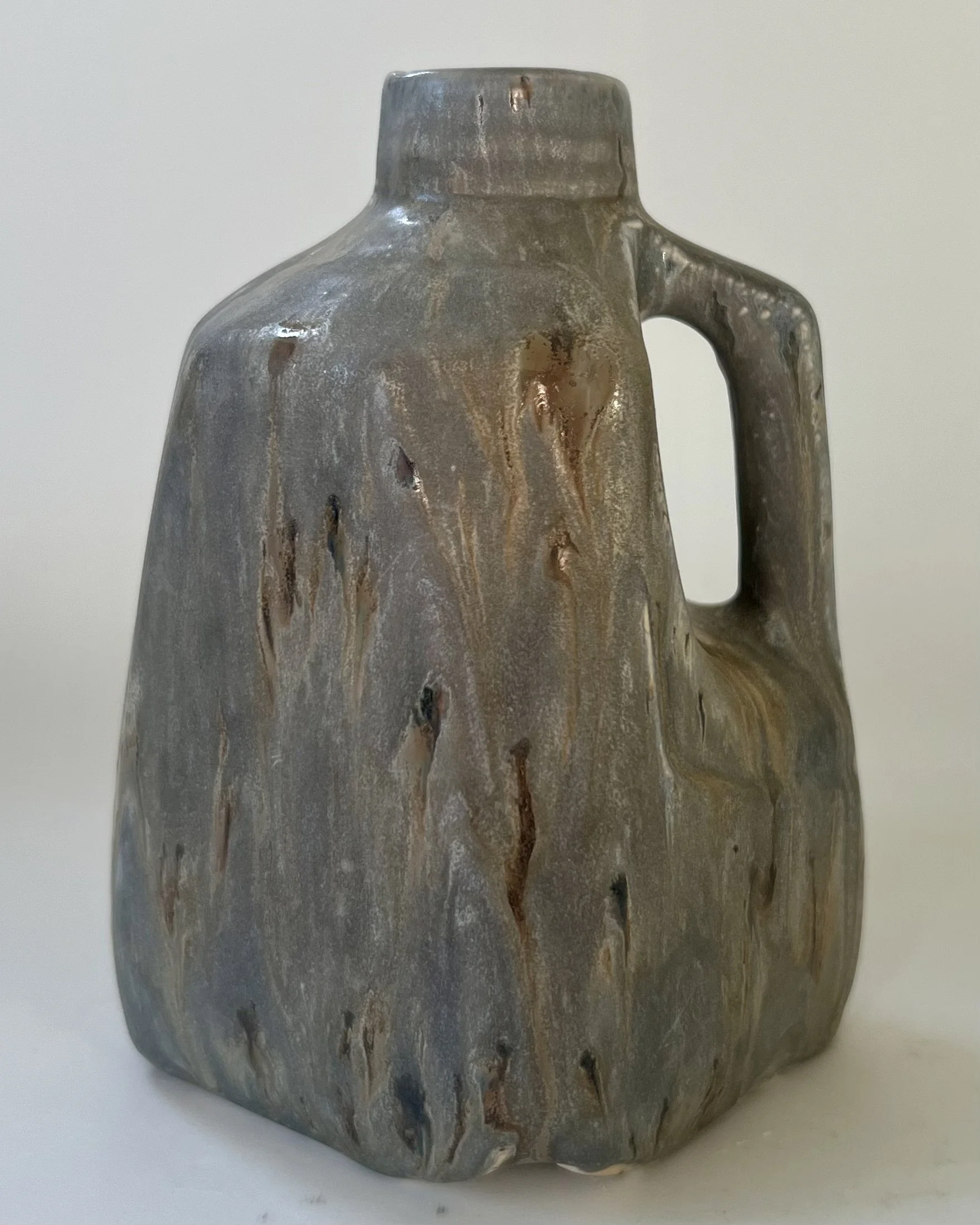 Jug 25.96_Right.jpeg