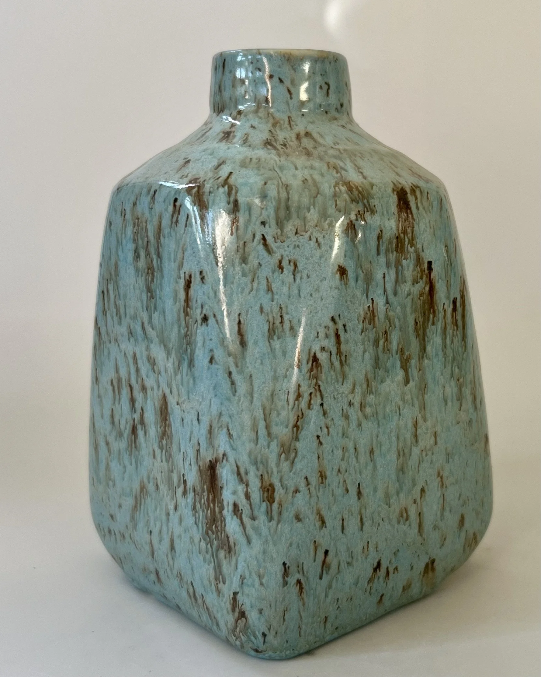 Jug 25.92_Front.jpeg