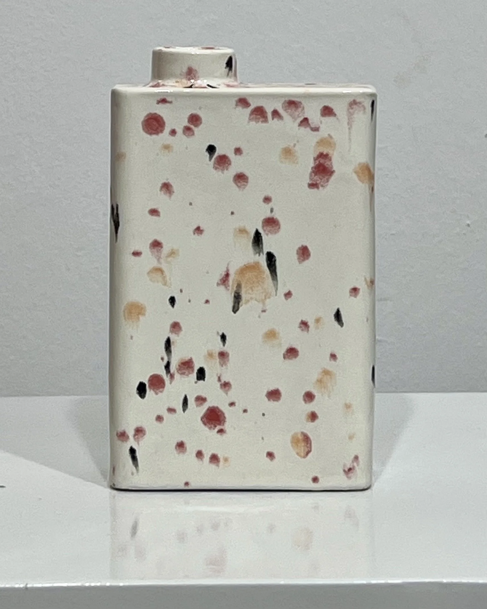 Poppy Fields Porcelain Carton Vase | C26.6