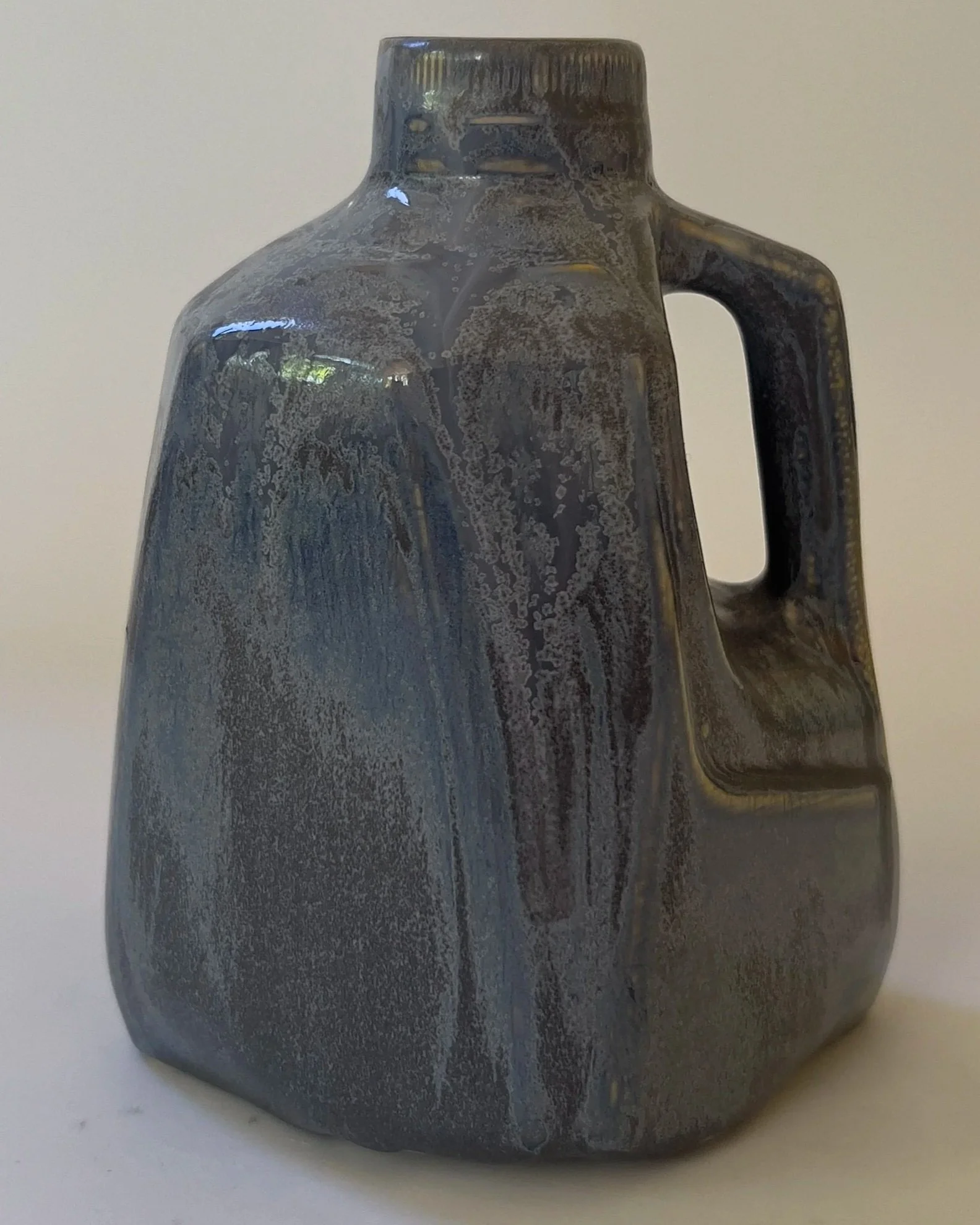 nimbus-milk-jug-26-39-front-view.jpg