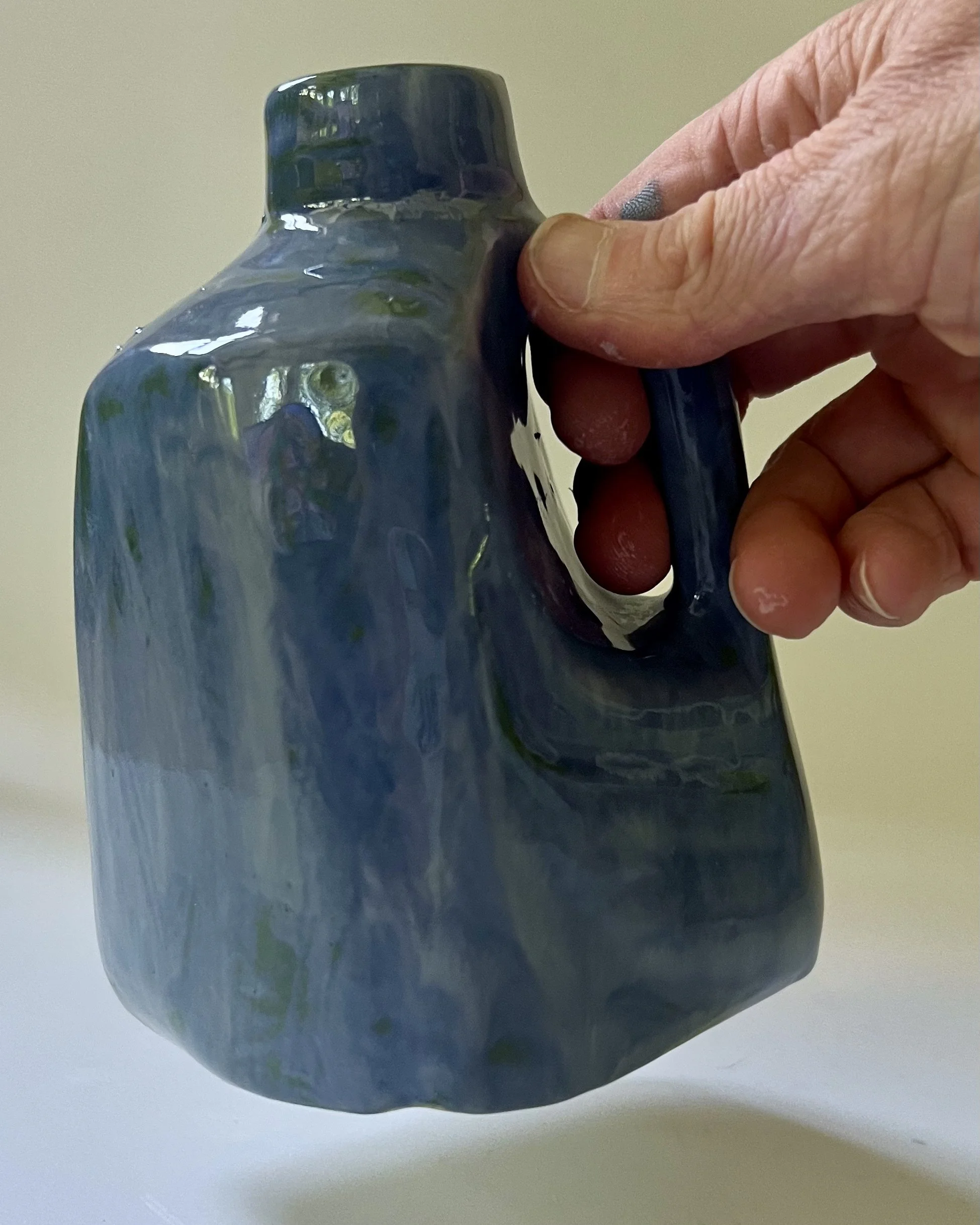 junebug-porcelain-milk-jug-vase-26-59-scale.jpeg