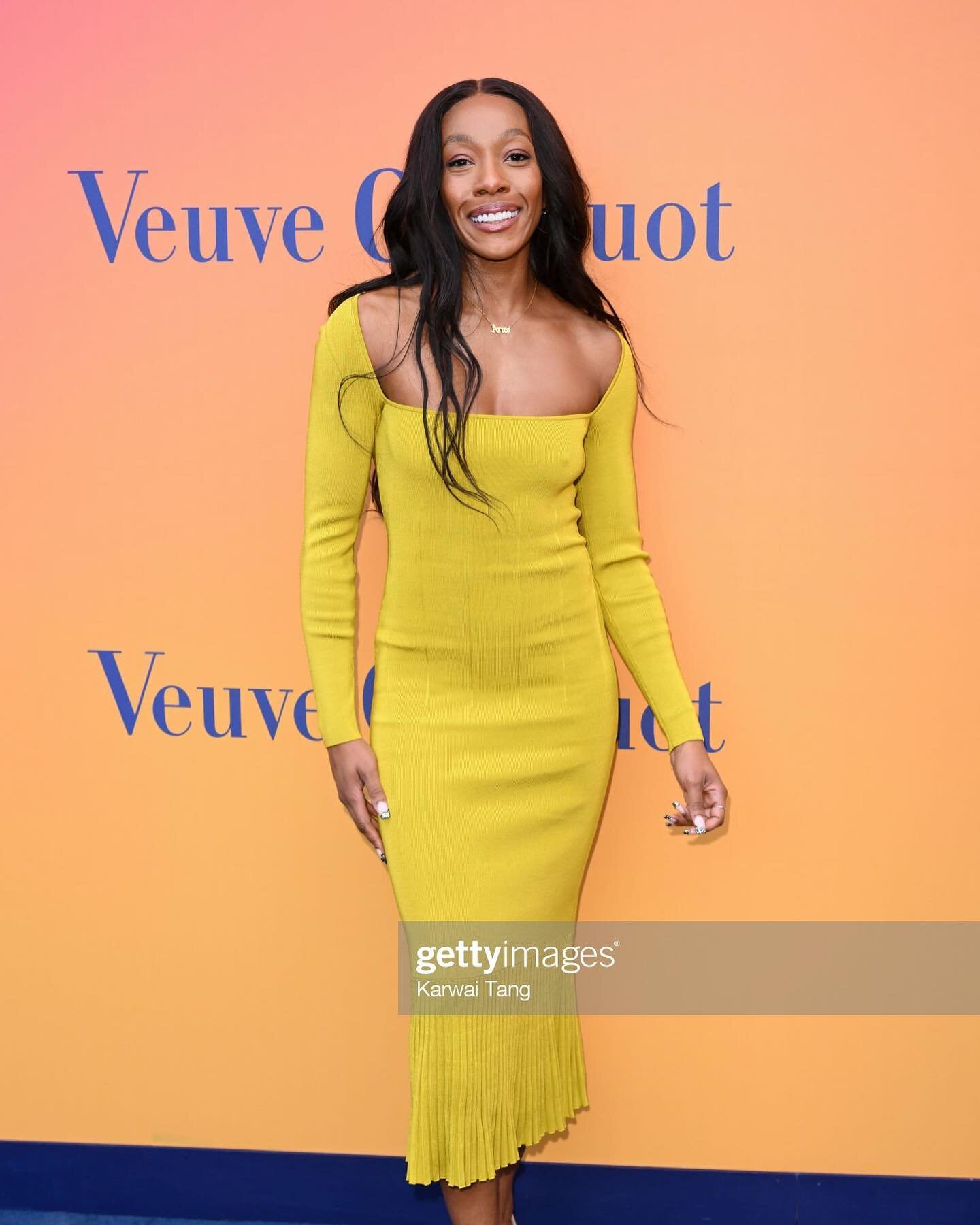 Masquerading as someone important at the grand opening of @veuveclicquot&rsquo;s SOLAIRE CULTURE immersive exhibition. It&rsquo;s open for a month go and seee it ❤️❤️