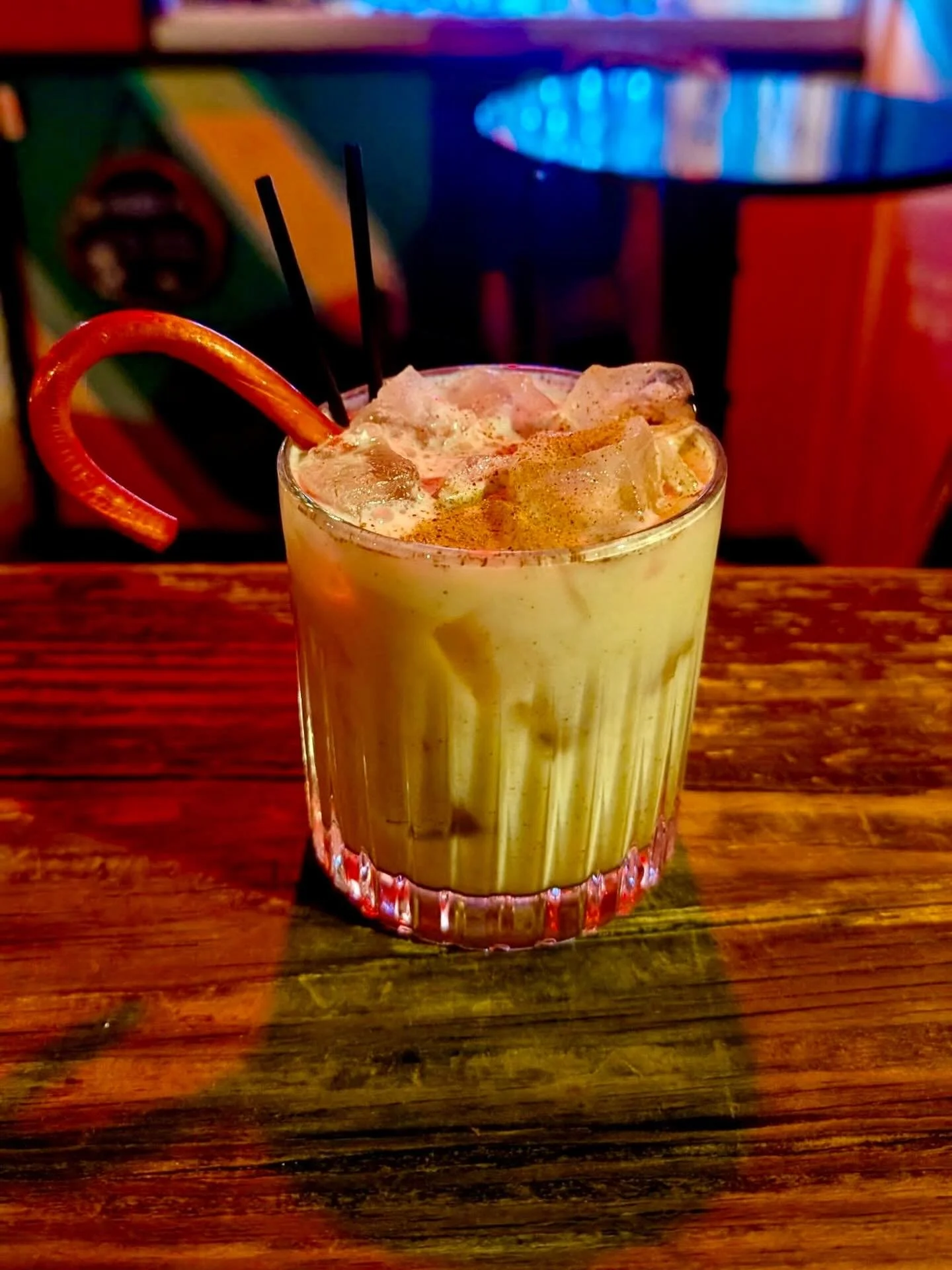 🎤 Spice Spice Baby

Stop. Collaborate. Sip.
Crown Apple, Licor 43, apple juice, cinnamon, and a splash of cream come together in a cozy-sweet throwback you didn&rsquo;t know you needed. Finished with a dusting of nutmeg because&hellip; obviously. Ho