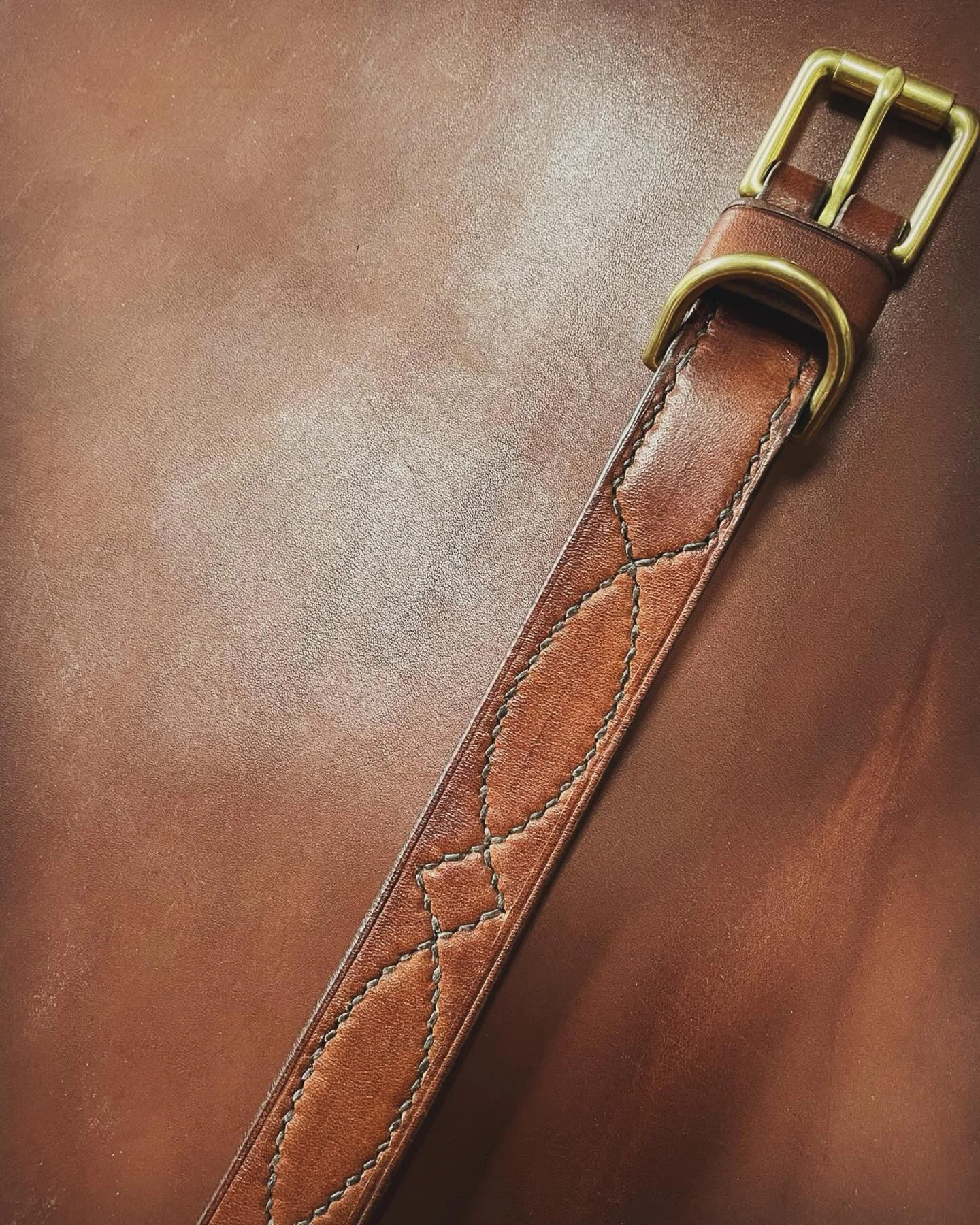 Fancy stitched leather dog collar 
It&rsquo;s all in the details 

#leatherdogcollar #leather #leathercraft #dogcollars #handmadeleather
