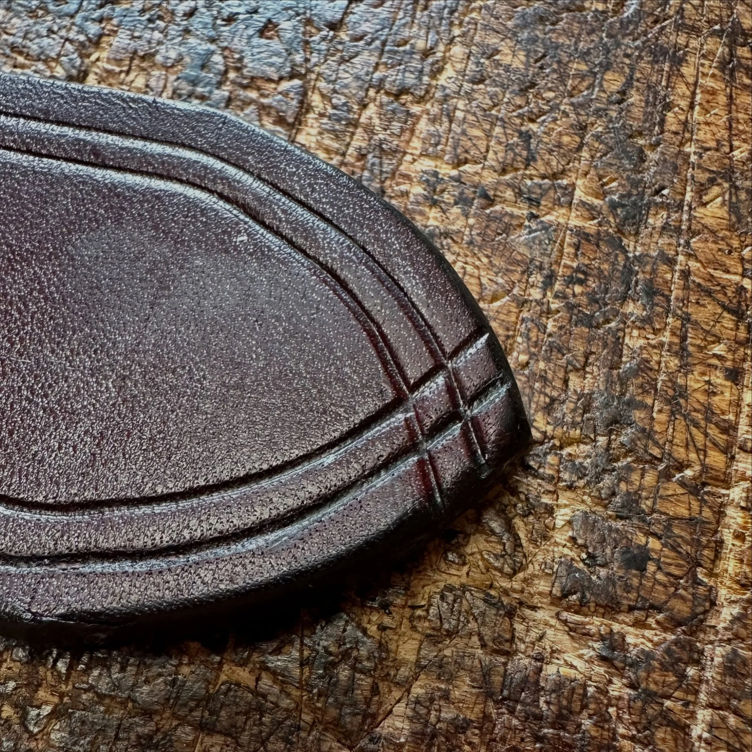 Details 
All in the little details 

An ode to the stockmans Hobble belt &hellip; will be available very soon 

Love making these , it&rsquo;s a little bit of harness work mixed in to a humble belt 

#leather #leatherbelt #leatherwork #leathercraft #