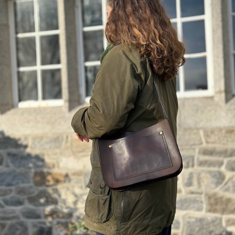 Dart Shoulder Bag — Vintage Saddle Leather