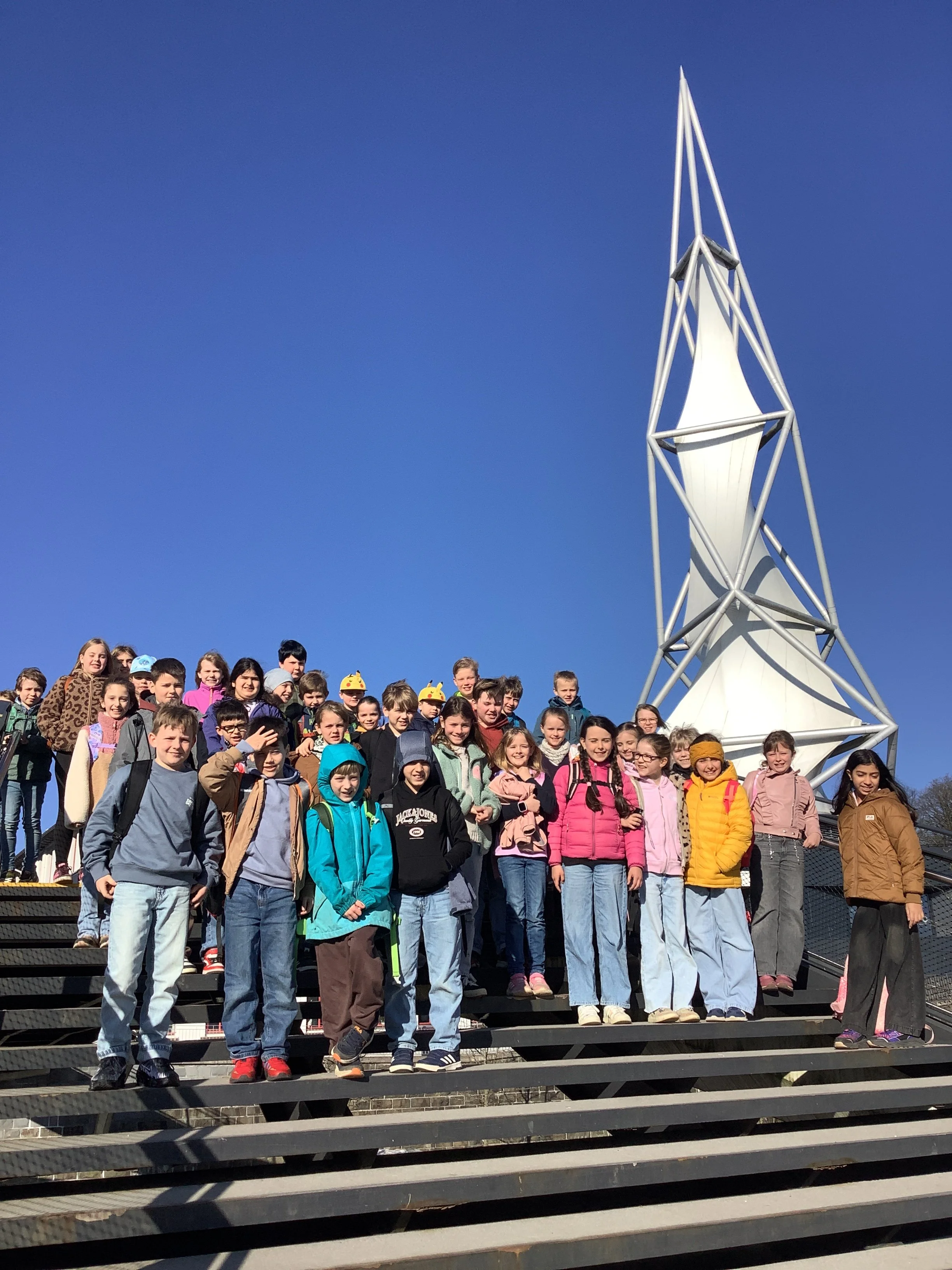 Experimentieren, forschen und staunen in der PHÄNOMENTA!