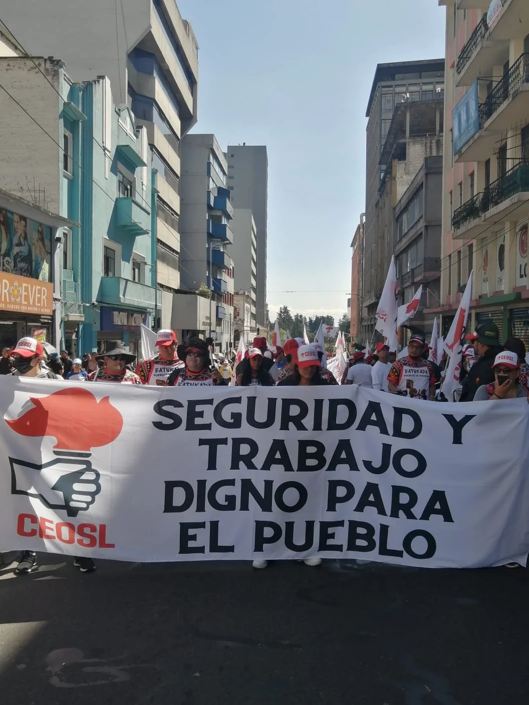 IN ACTION 17 (LatAm).jpg
