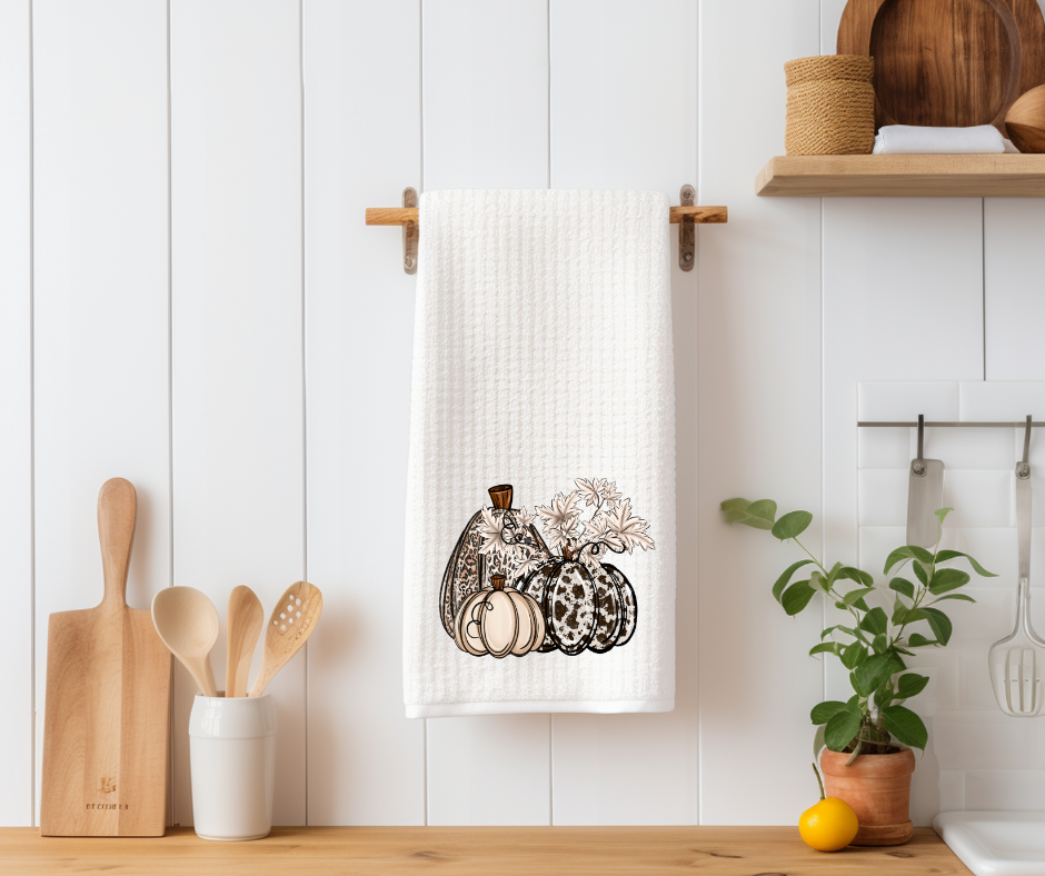 Fall Towel: Pumpkin Trio