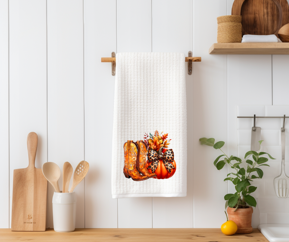 Fall Towel: Pumpkin/Boots