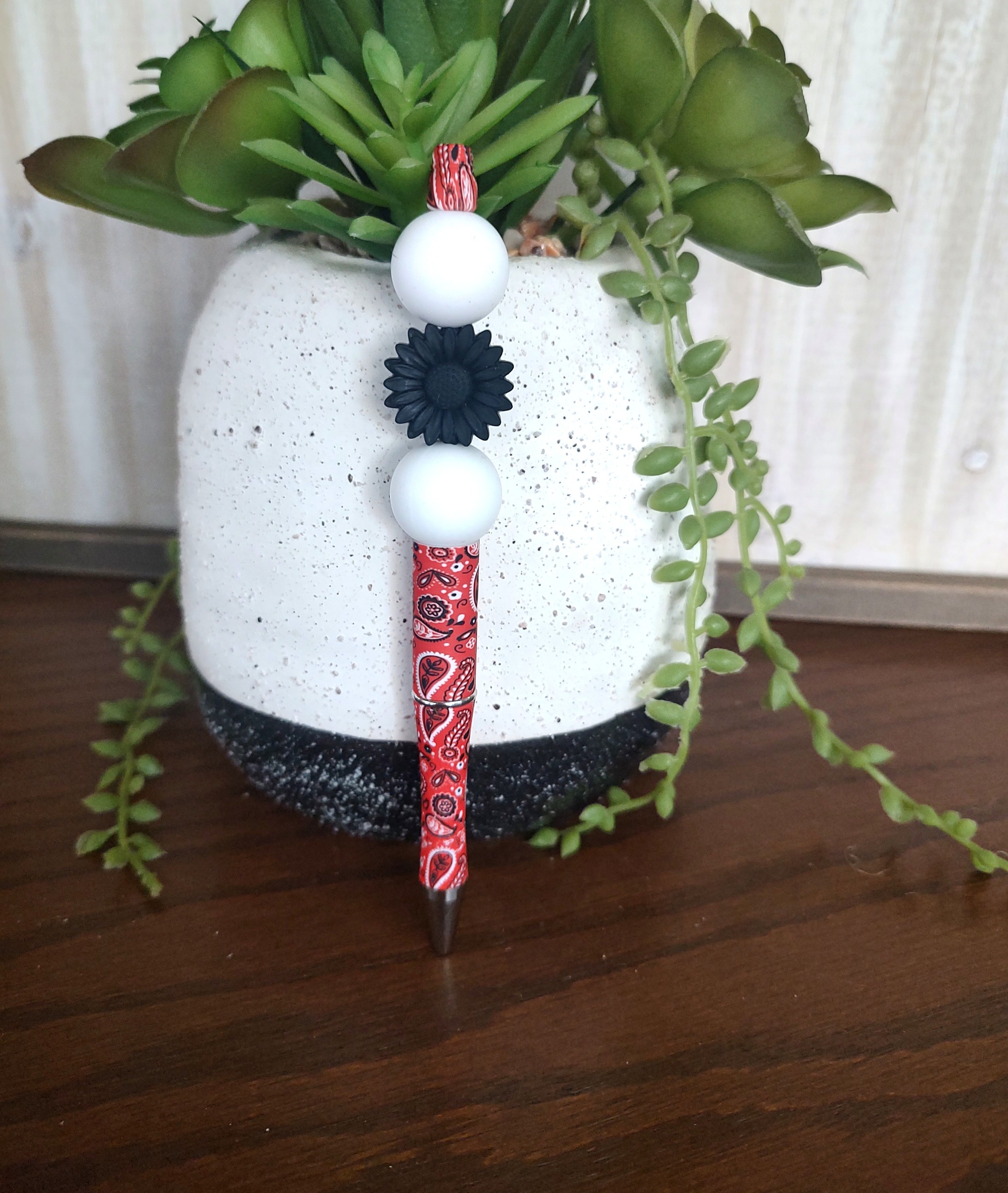 Beaded-Pen-Black-Sunflower.jpg
