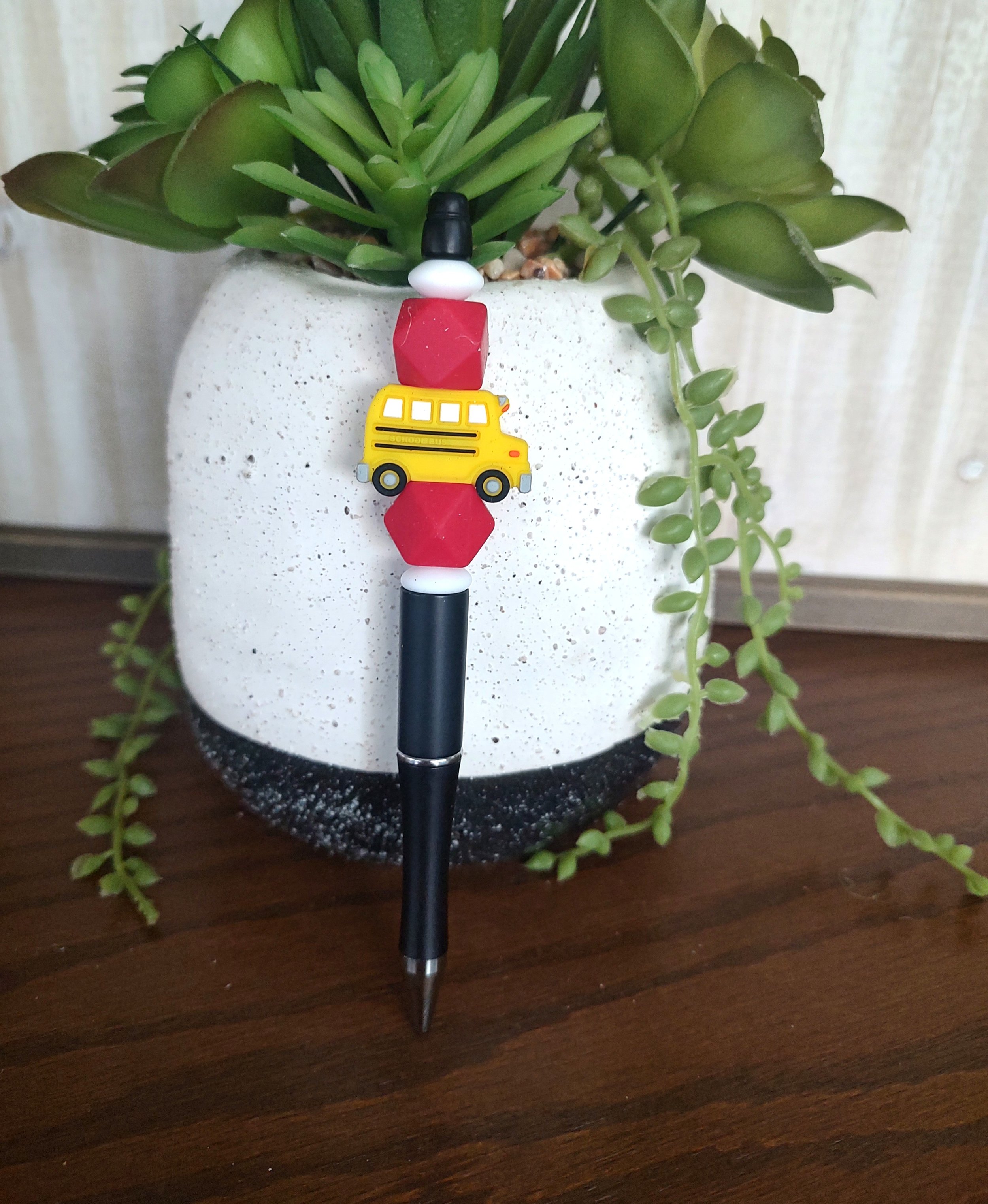 Beaded-Pen-Bus.jpg