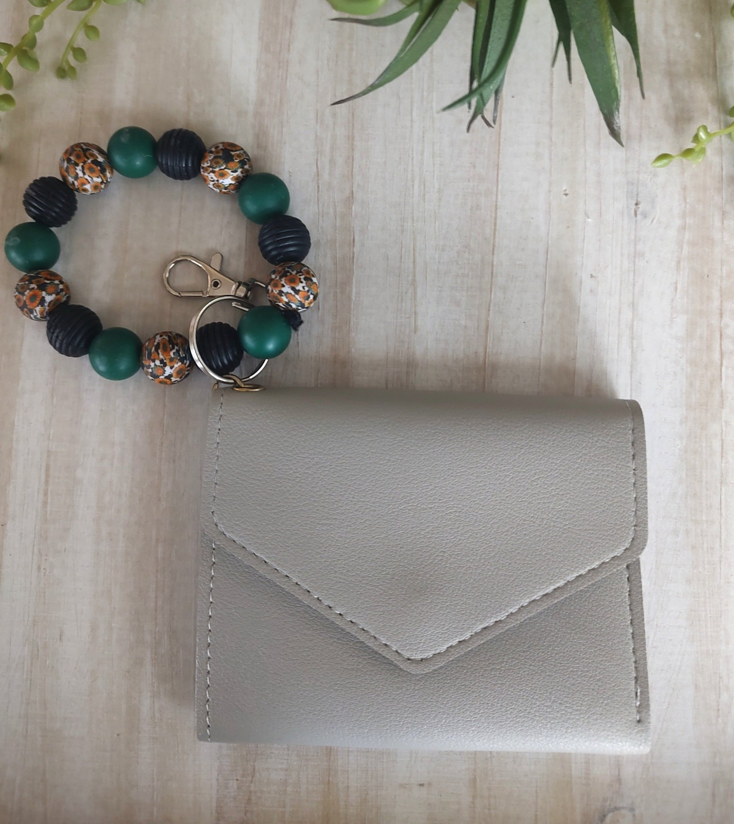 Wristlet-Wallet-4-Gray.jpg