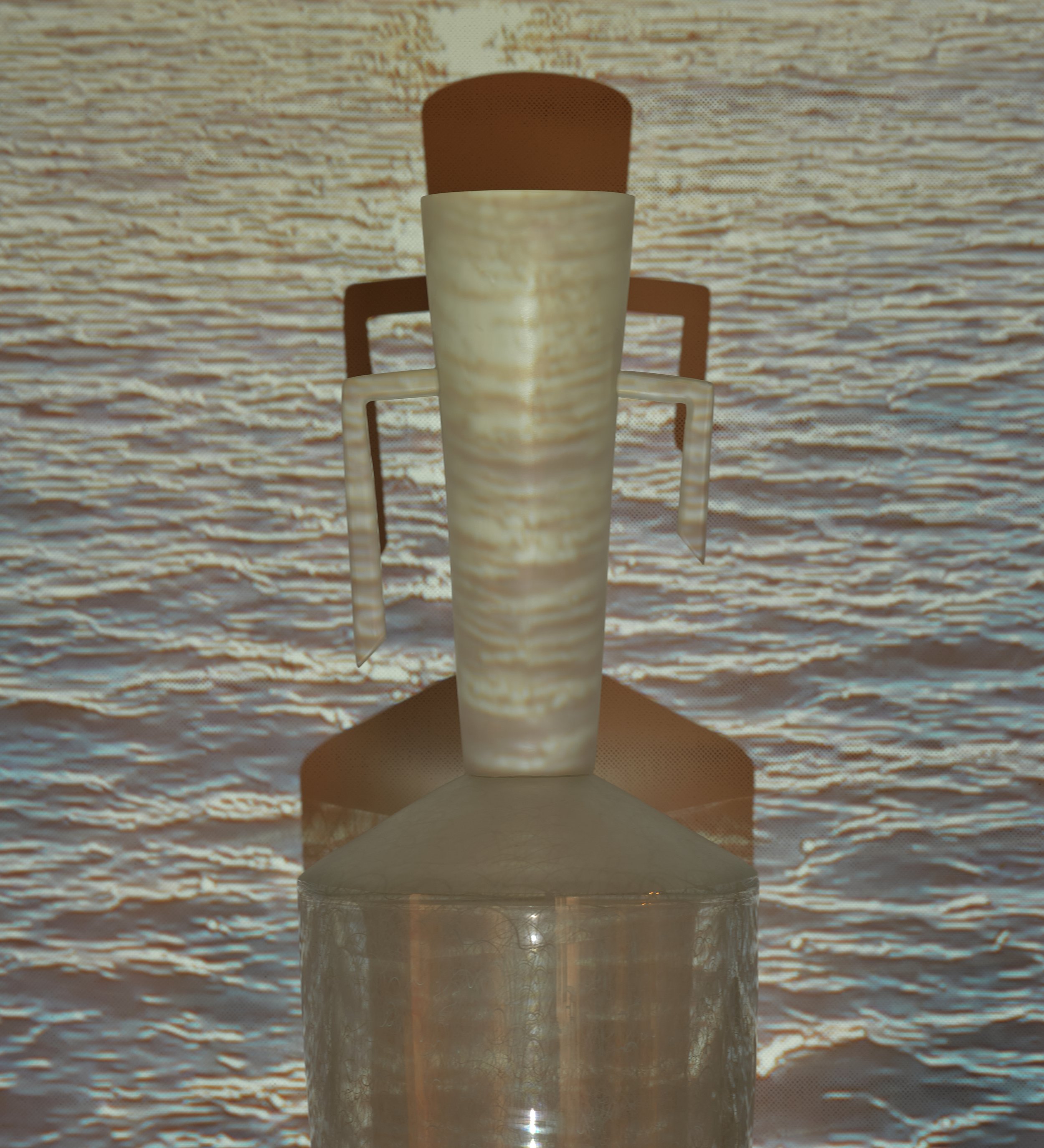 En détournant les amphores de leur fonction utilitaire et en remplaçant l’opacité de l’argile par la luminosité du verre, Antoine Pierini a imaginé des sculptures baptisées Vestiges Contemporains. S’inspirant des amphores antiques, des modèles cyclad