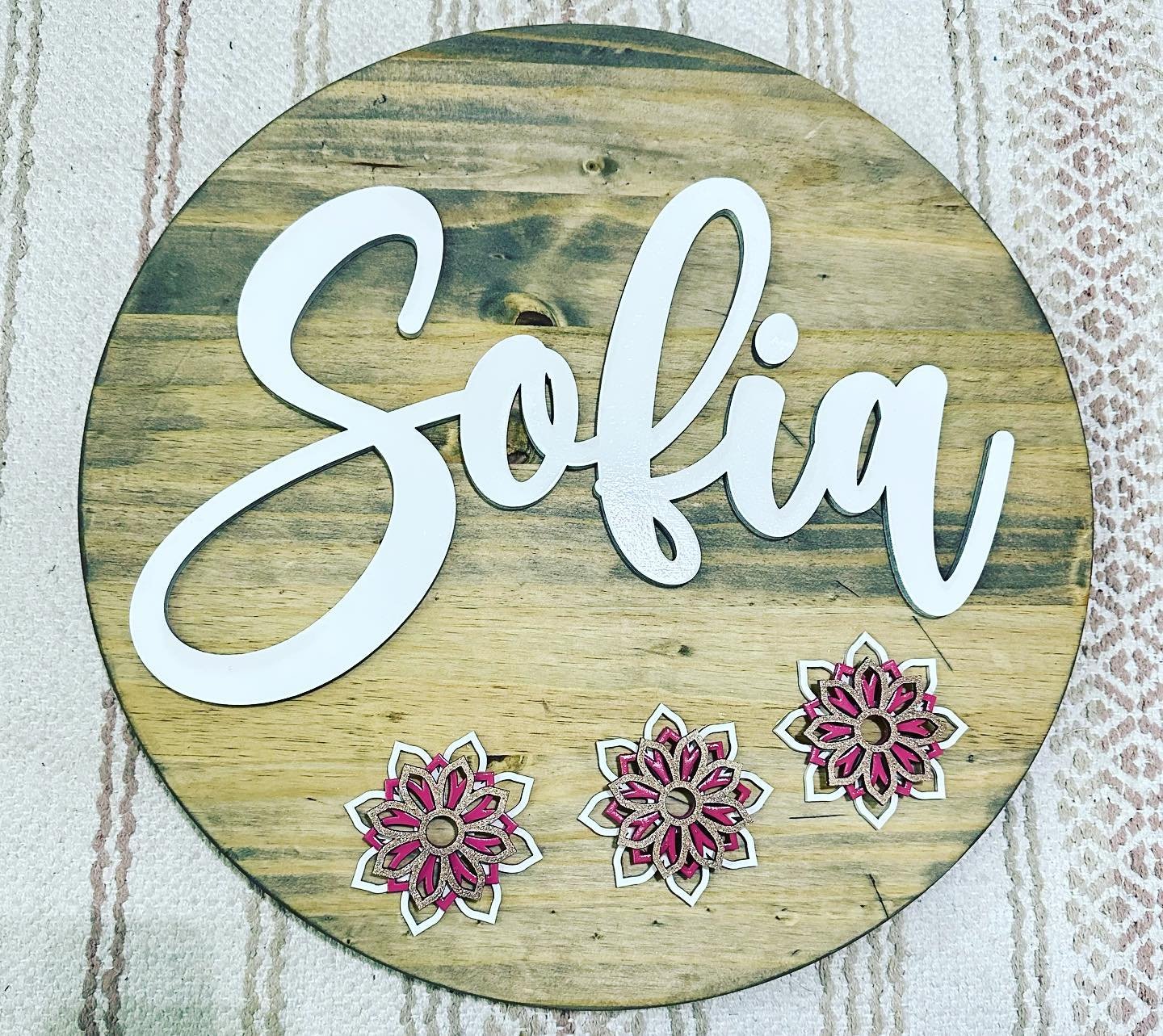 Happy Wednesday. Here are some of the orders we have done and forgot to post! #pascowa #laser #wood #washington #pink #keychain #babyshower #gift #newyear #westillhere #romanthings