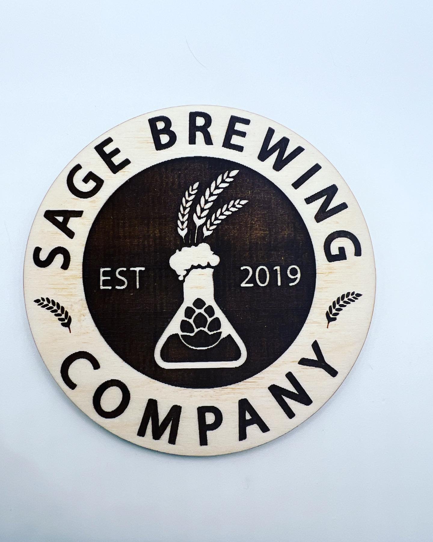 Some of the latest projects we&rsquo;ve created from good ol #wood #laserengraving #pascowa #coasters #woodphotography #keychain #monstera #2022 
#tricitieswa #monday #smallbusiness #order