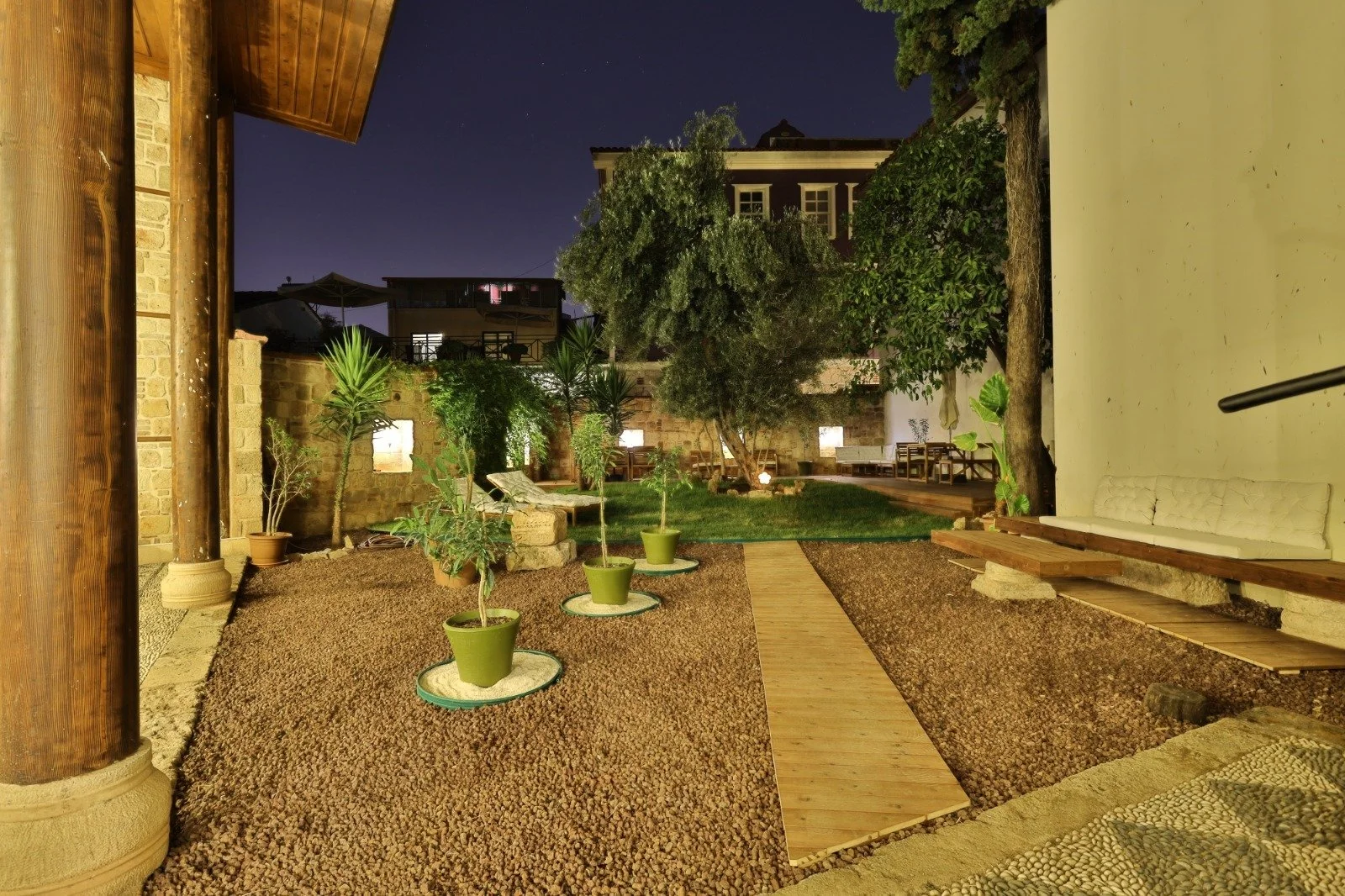 WhatsApp Image 2025-11-21 at 23.44.44 (2).jpeg