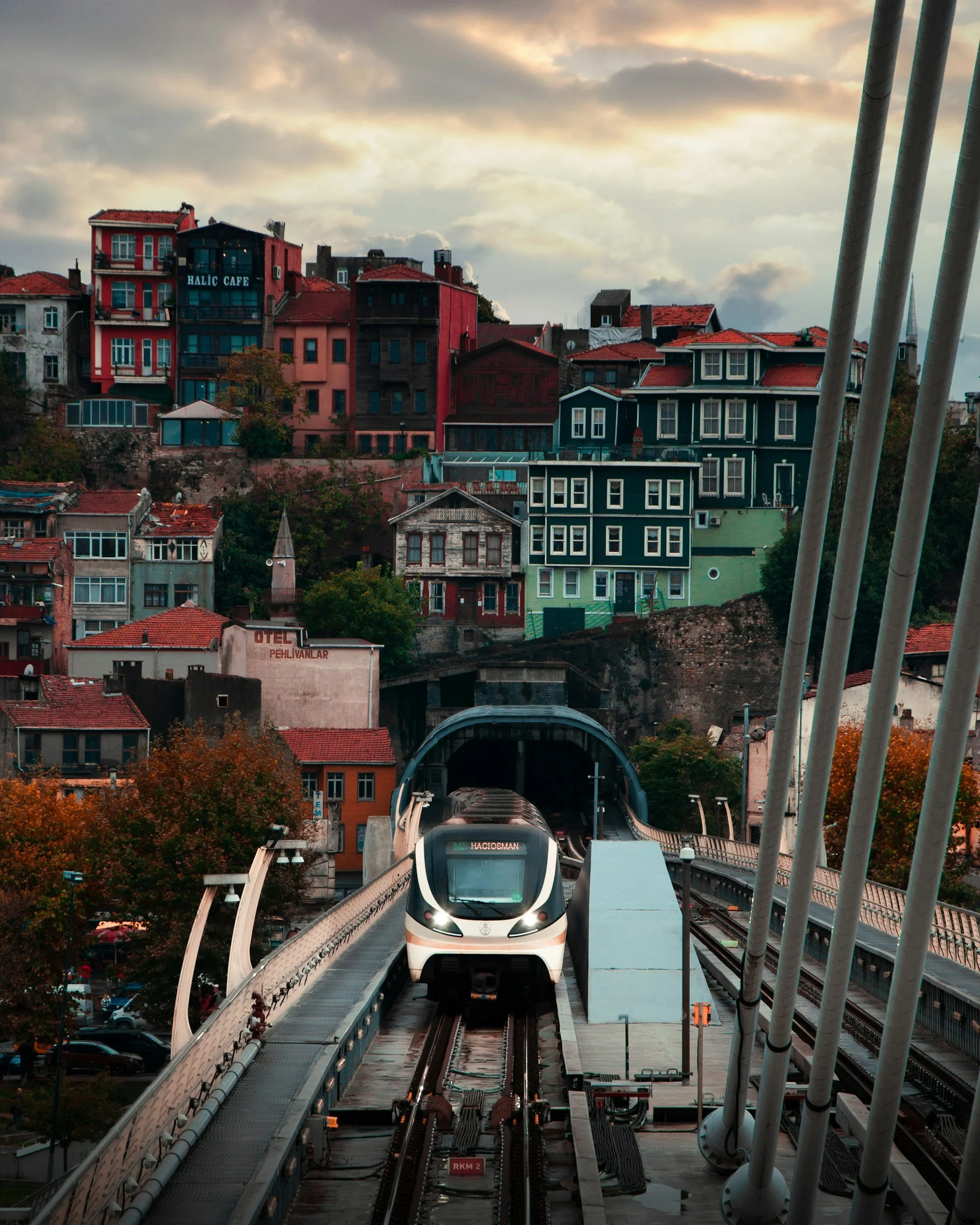 Marmaray vs. Metrobus vs. Metro: Best Areas for a Fast Commute