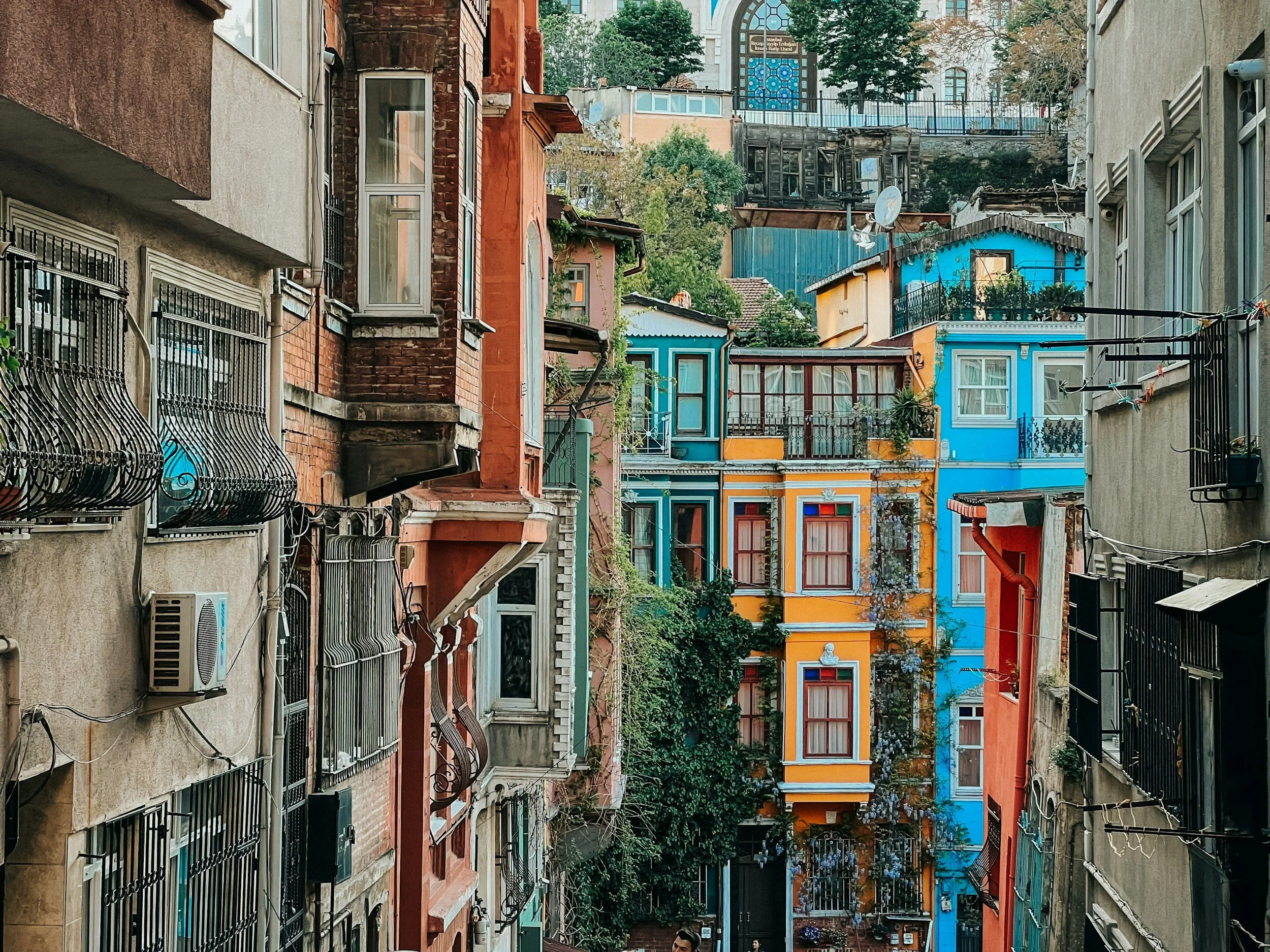 Historic Charm vs Modern Luxury: Istanbul’s Evolving Housing Market&nbsp;