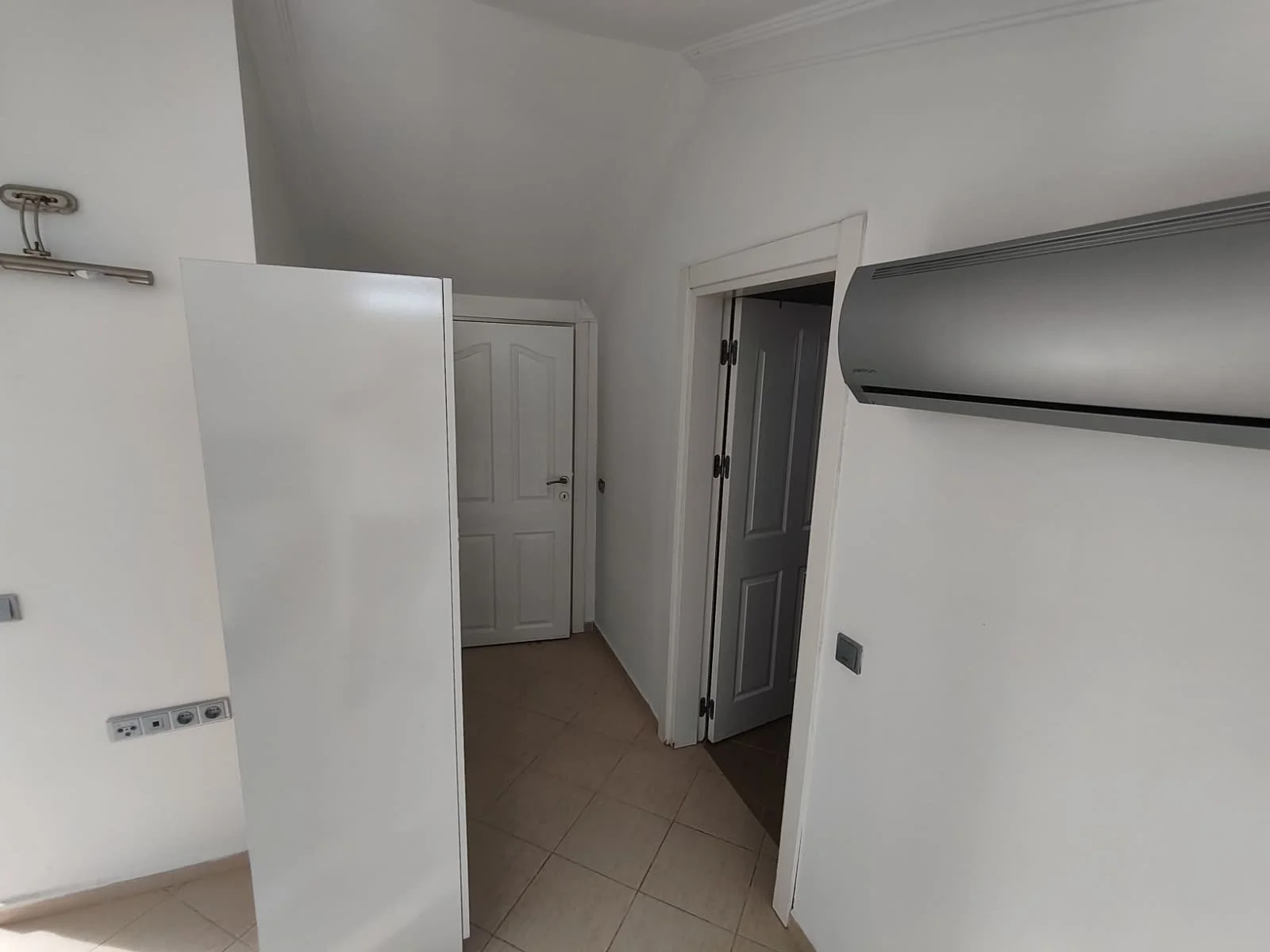 WhatsApp Image 2025-11-11 at 03.22.45 (2).jpeg