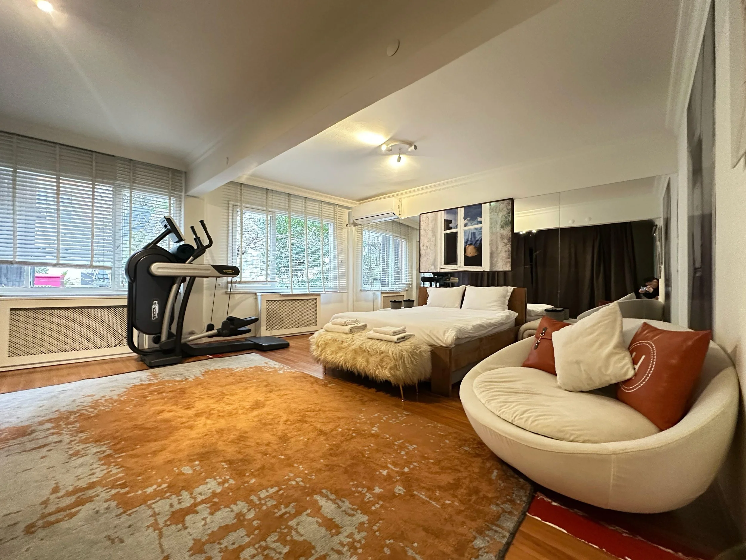 WhatsApp Image 2025-02-17 at 09.27.41 (3).jpeg