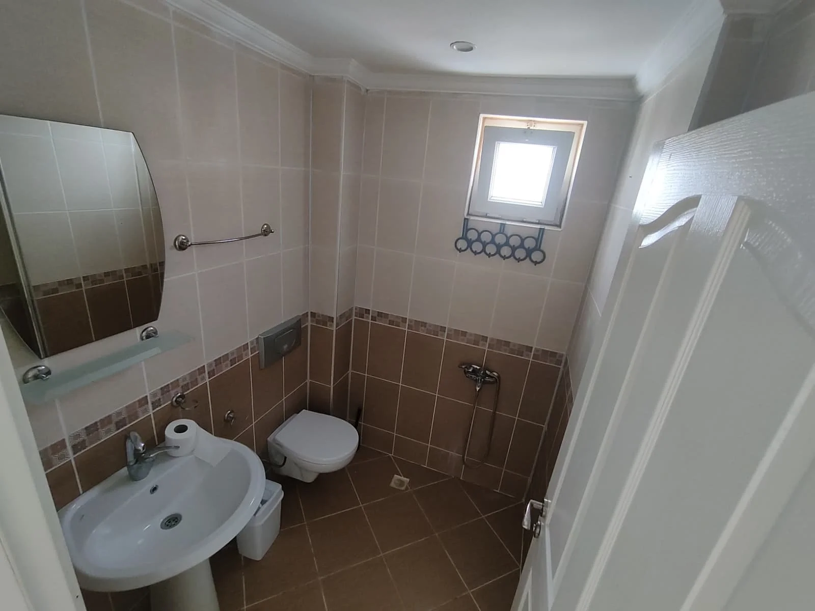 WhatsApp Image 2025-11-11 at 03.22.41 (1).jpeg