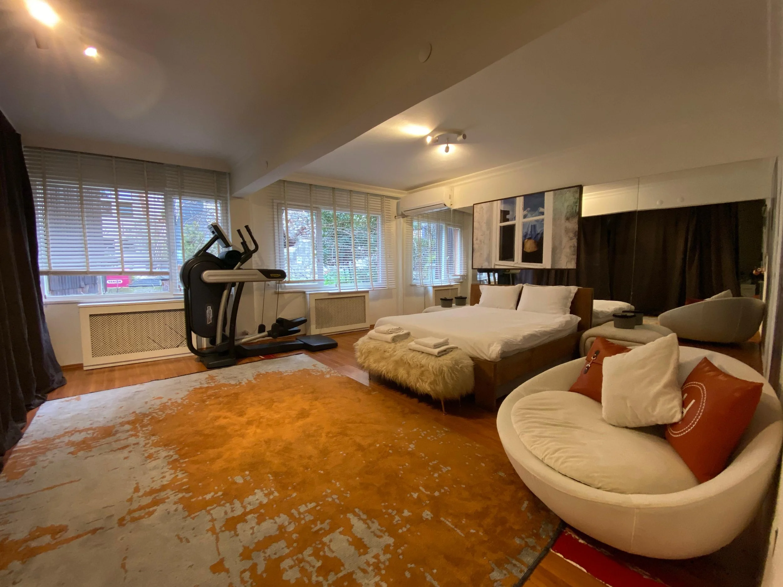 WhatsApp Image 2025-02-17 at 09.27.37 (2).jpeg