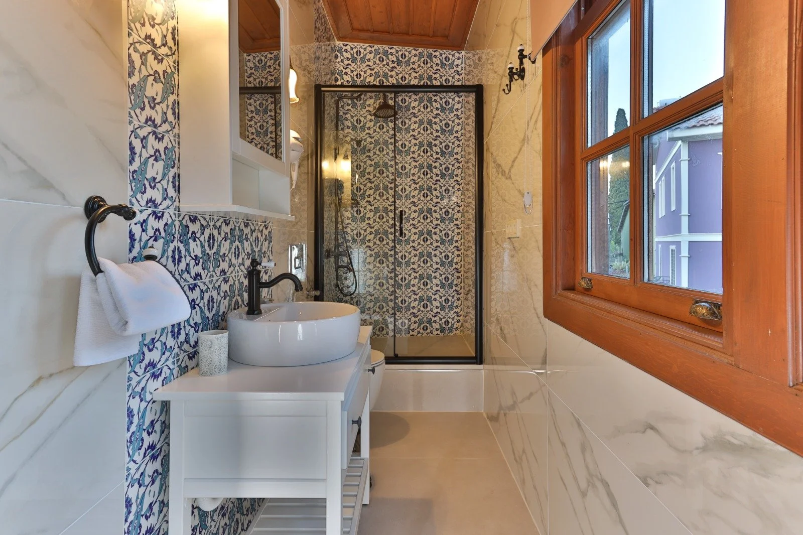 WhatsApp Image 2025-11-21 at 23.44.49 (1).jpeg