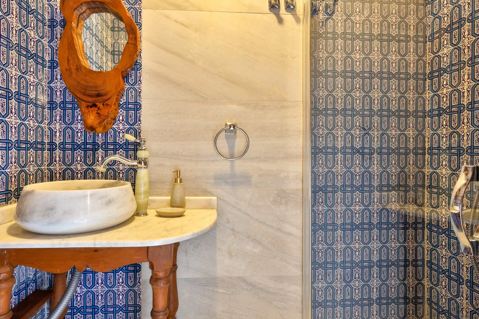 WhatsApp Image 2025-11-21 at 23.44.48 (2).jpeg