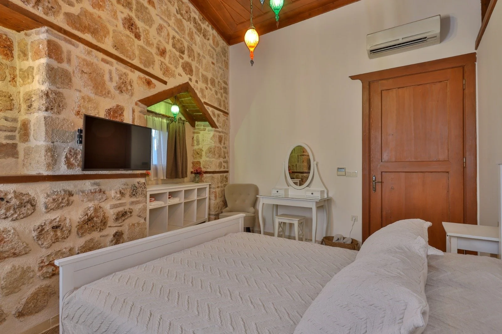 WhatsApp Image 2025-11-21 at 23.44.48 (3).jpeg