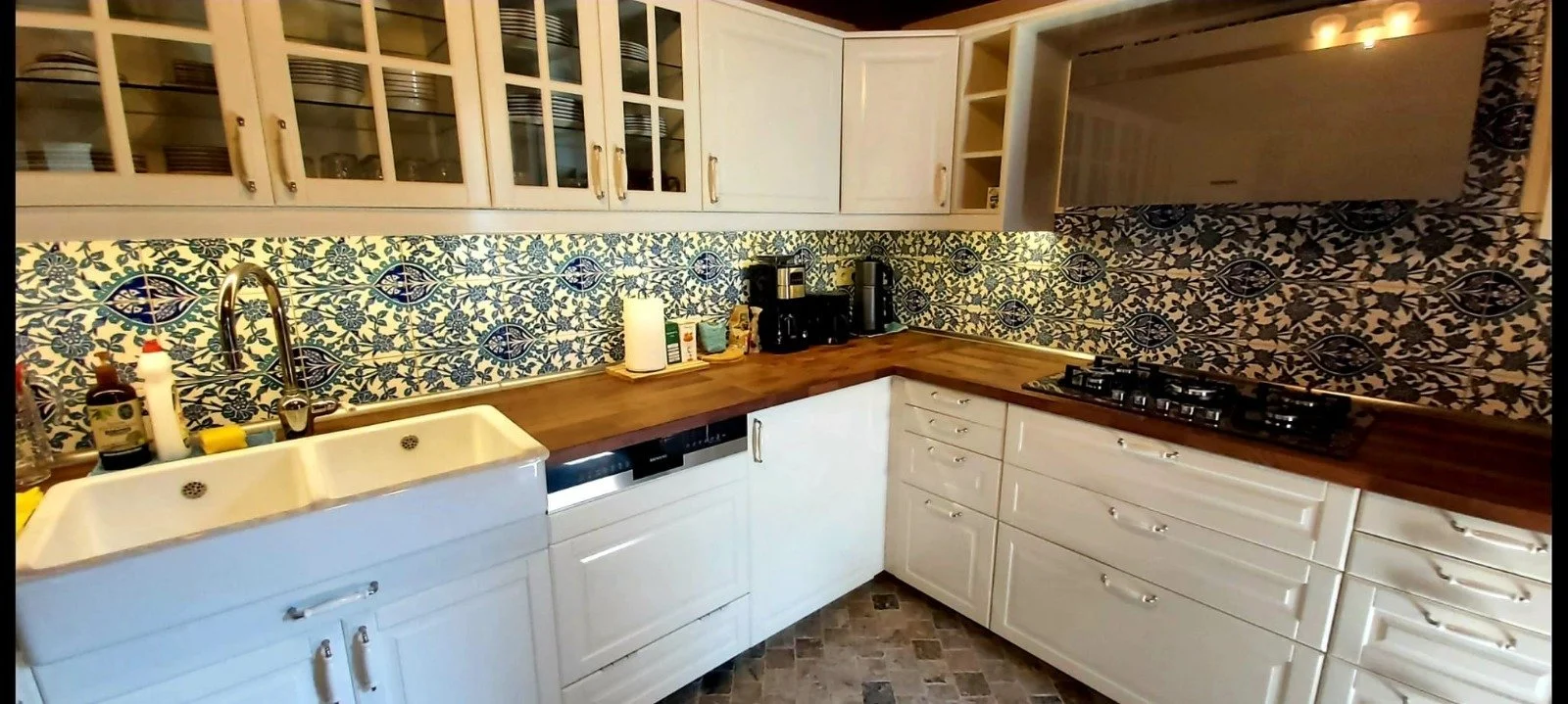 WhatsApp Image 2025-11-21 at 23.44.45 (2).jpeg