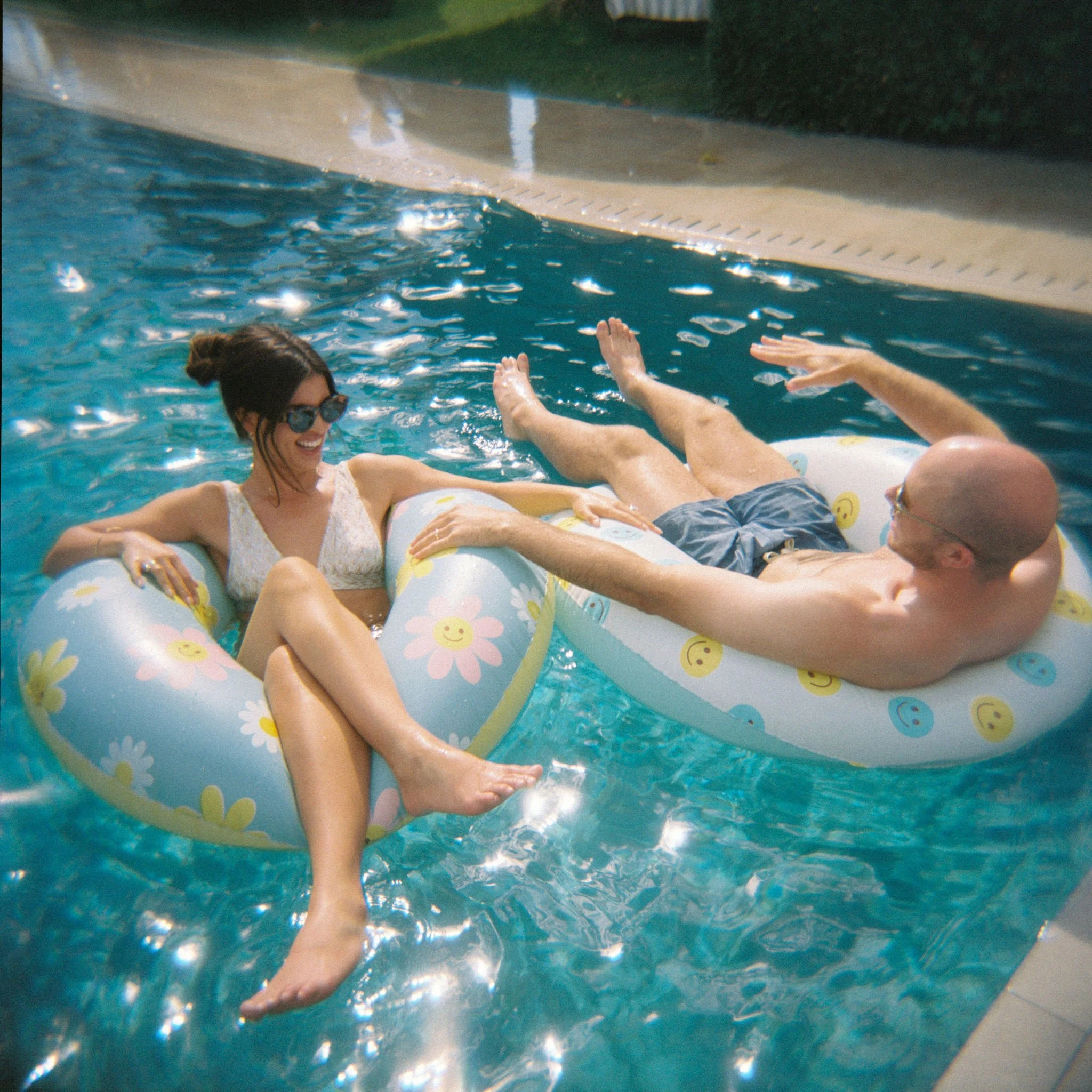 00049-Val&StefPoolParty.jpg