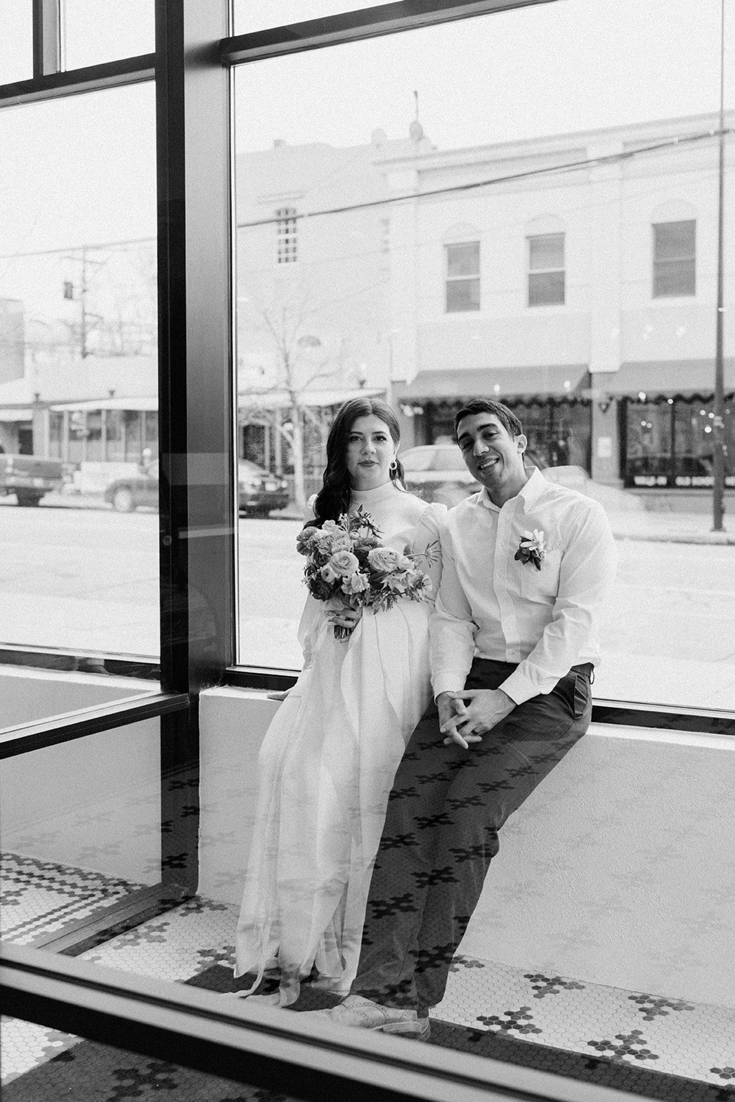 11th_Ave_Hostel_Editorial_Elopement_Denver_Colorado_by_Diana_Coulter_Photography-103_websize.jpg