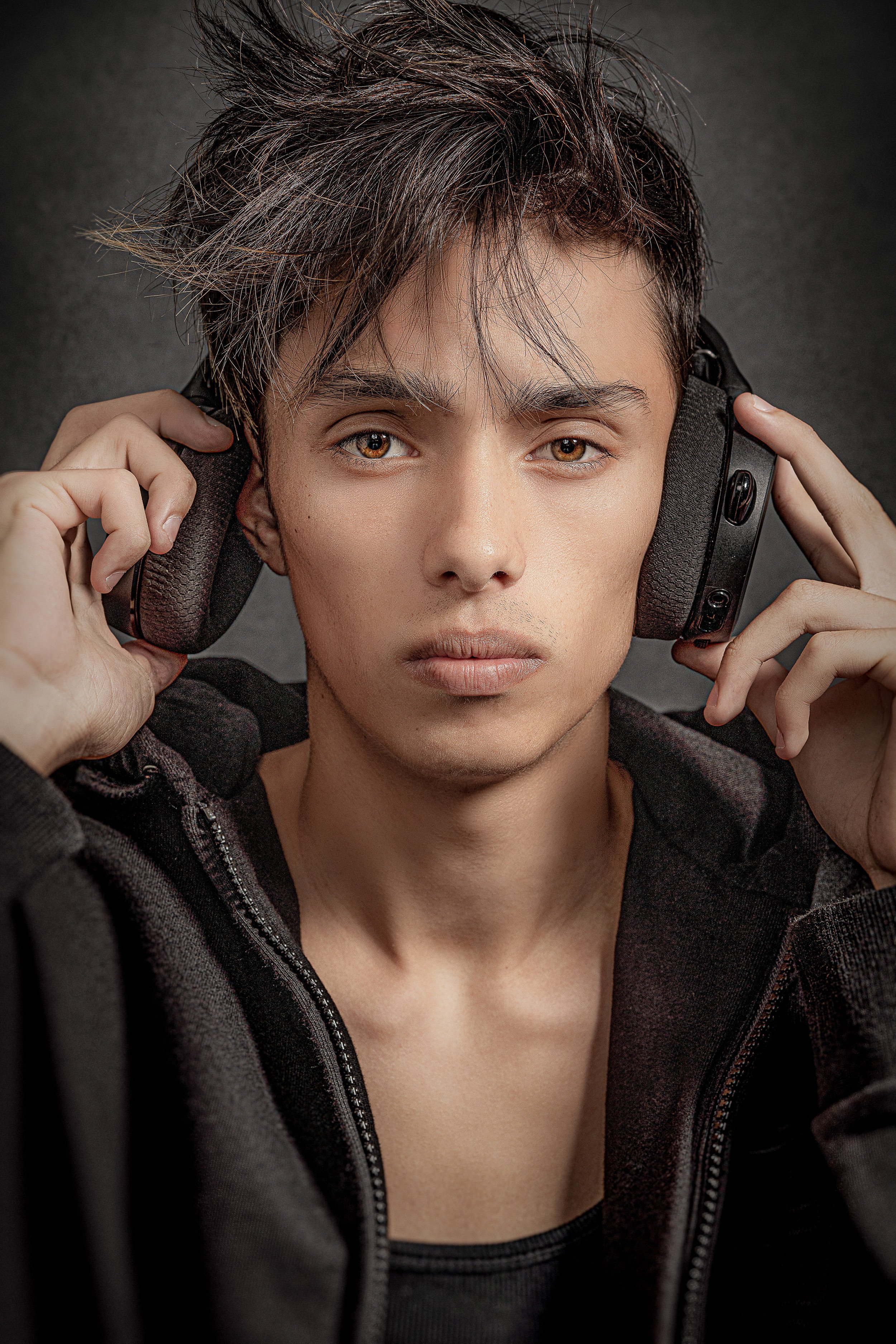 Men_Kai_Music_SeniorPortraits_Kailua_Hawaii.jpg