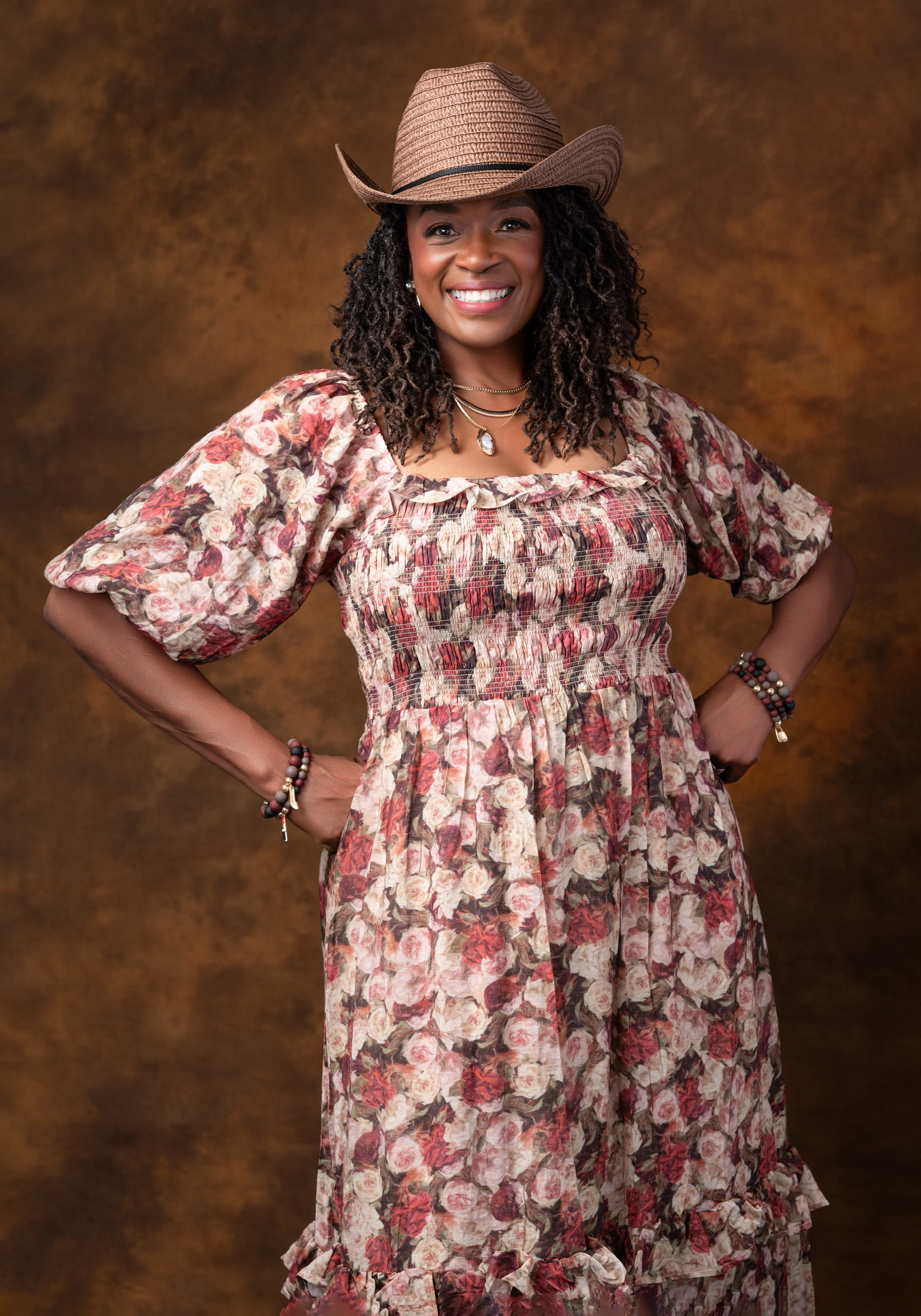 25MonicaLauPhotographyClara Walter 40 Over 40 Portraits-42-2.jpg