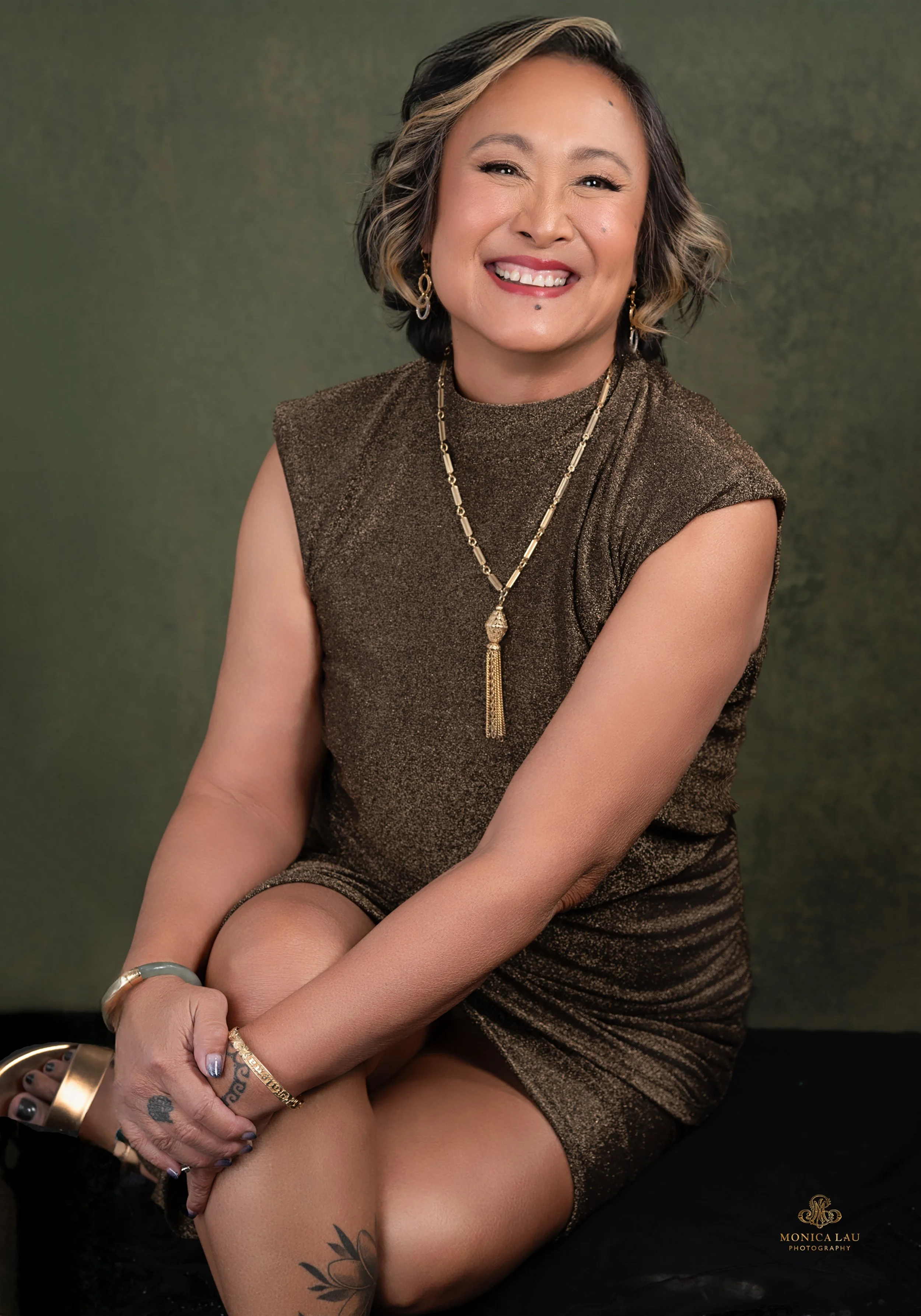 17_MonicaLauPhotography_Karen_Barr_40Over40_Portraits-300-2-2-2.jpg