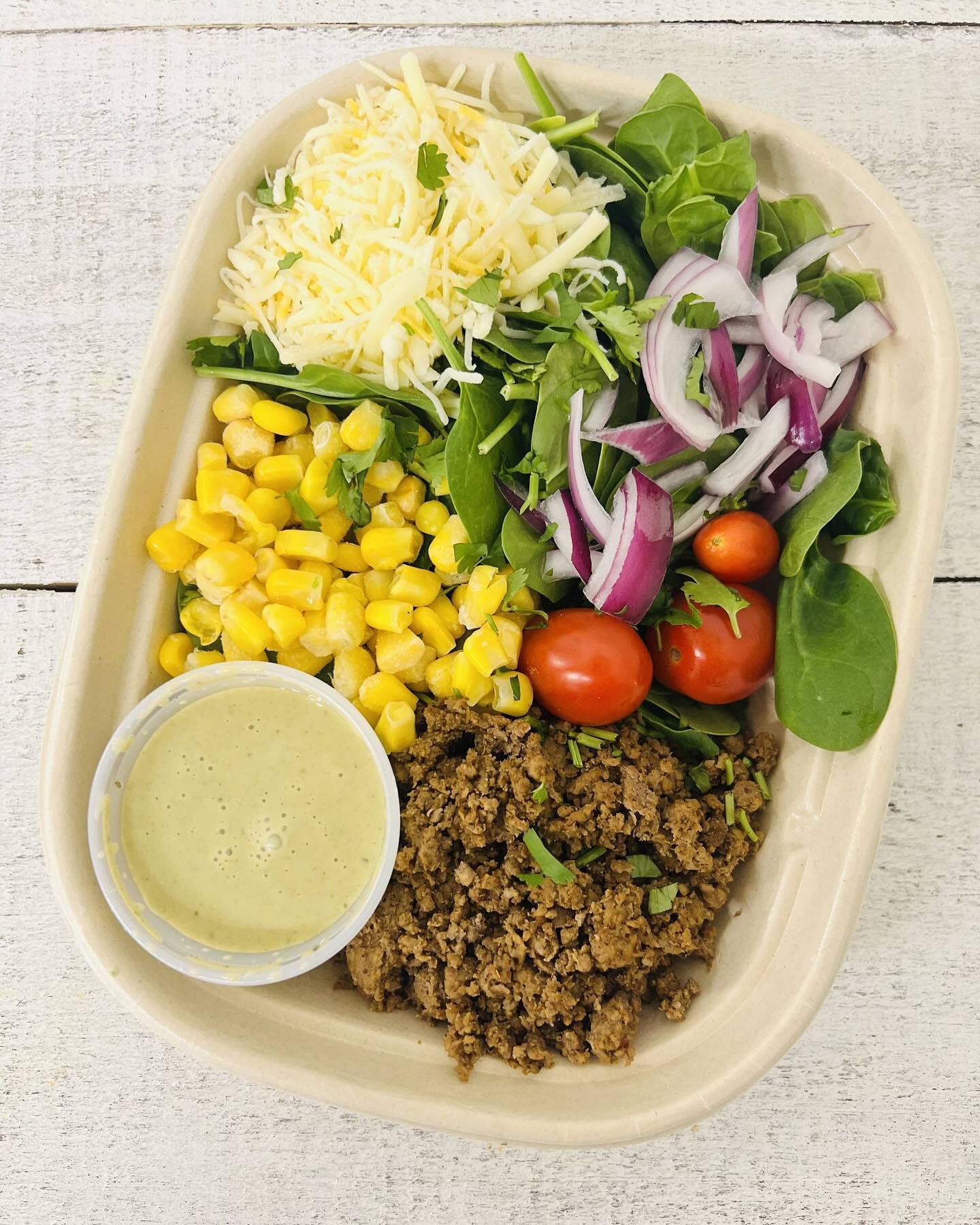 The quality is in the taste and ingredients! 🤤 

Southwest Bowl
1. Grass-beef from @grateful_graze 
2. Our homemade taco seasoning
3. Organic 🌽 
4. Organic cheese
5. Primal kitchen&rsquo;s cilantro lime dressing

Orders due tonight by 9pm!