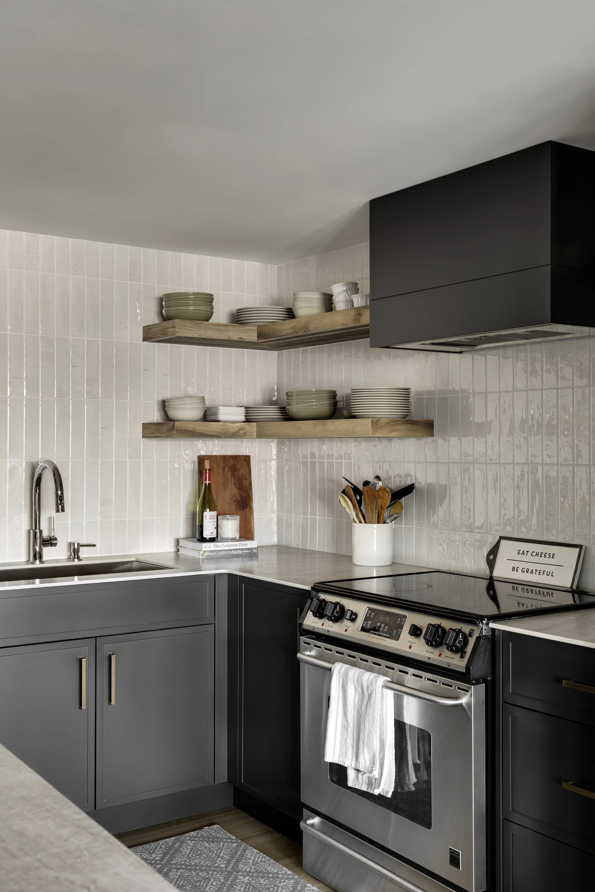 SheriBruneau - 12.jpg