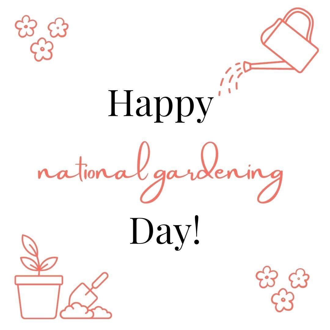 It's National Gardening Day!! Just another excuse for me to get out in the garden and get my hands dirty!

My winter garden is winding down and I'm going to start pulling up some of my beds to get them ready for summer planting. 

I was VERY PROUD of