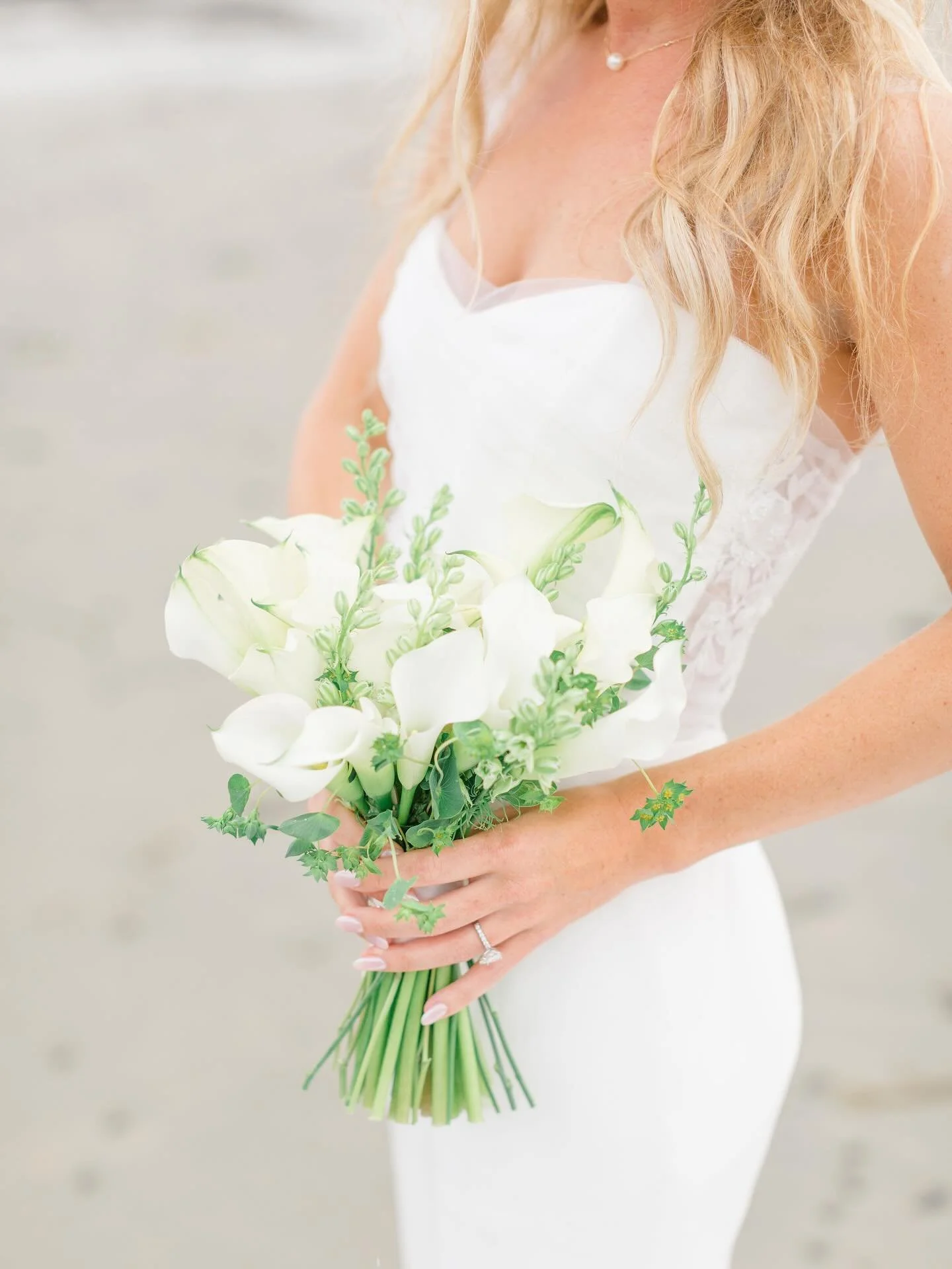 Summer in Kennebunkport 🤍 @thelibbysphotoandfilms 

@ozemkodesigns 
@nonantumresort_kennebunkport 
@nonantum_events