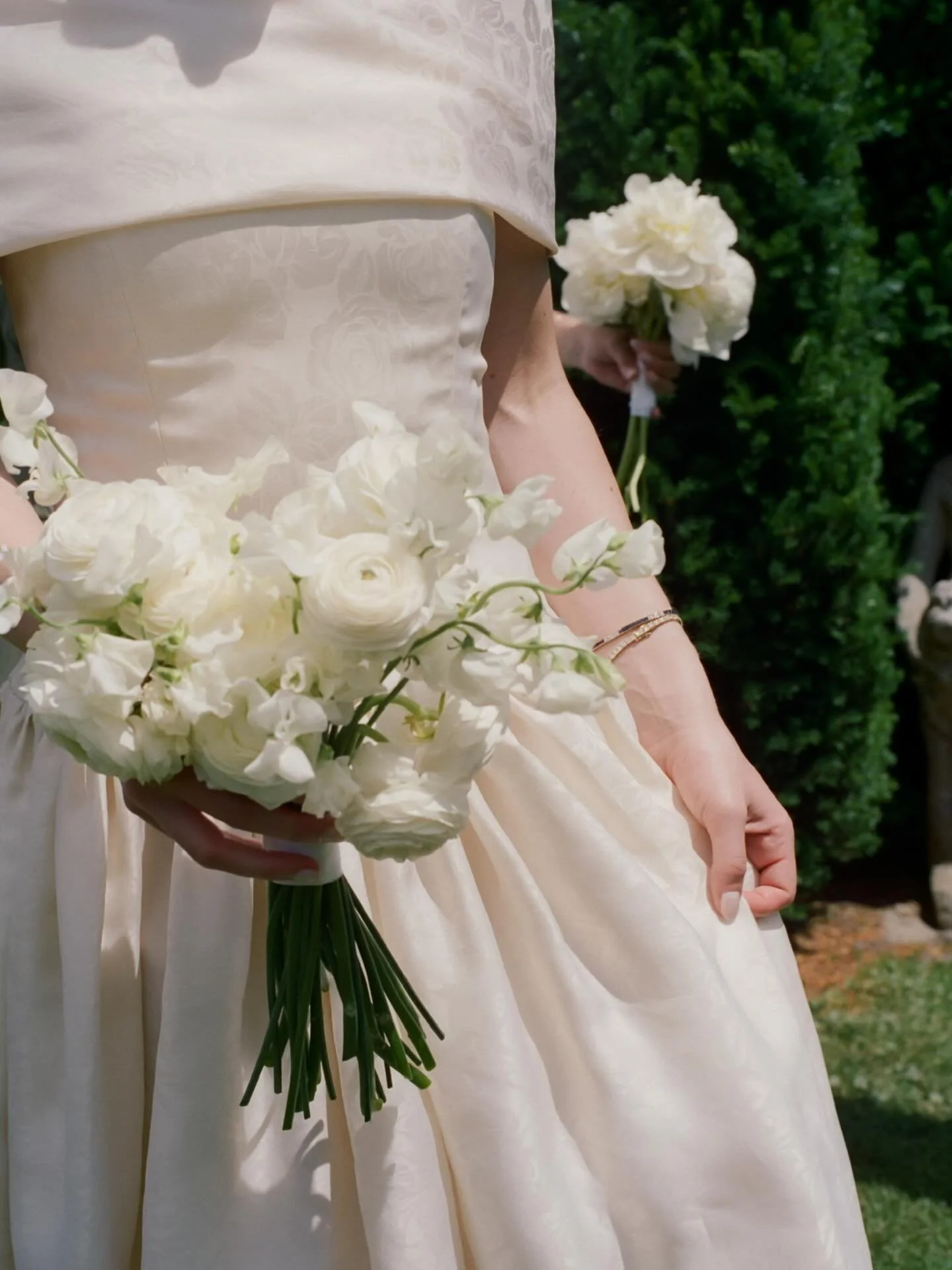 June 🤍 Forever ever kind of love. Captured by @parkers.pictures