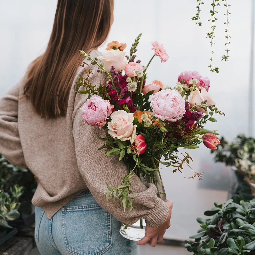 Today is a good day for fresh flowers. Shop online for delivery or pickup seven days a week 🌺