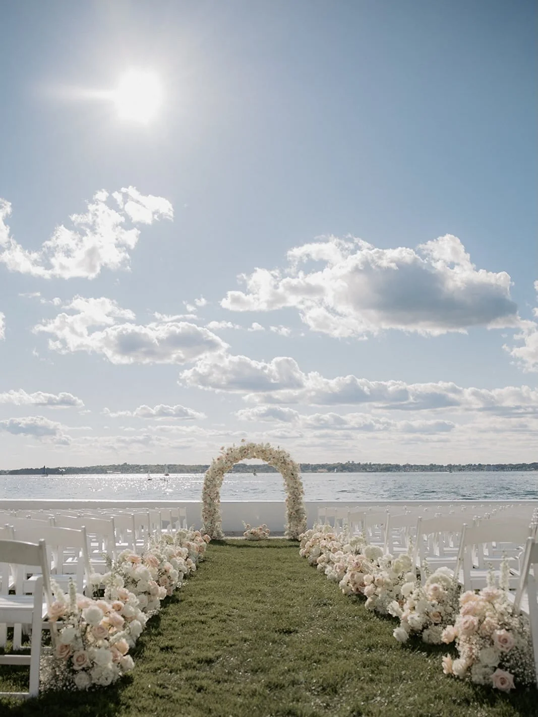 August in Newport 🤍 @movemountainsco