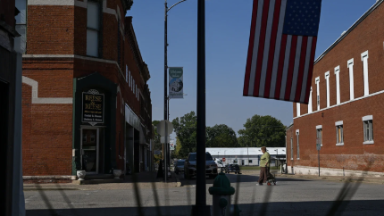 Illinois Democrats drew new maps. The changes pushed the GOP to the right.</span>