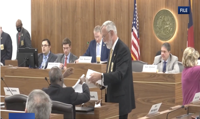 N.C.’s new congressional map reflects Trump gerrymandering push</span>