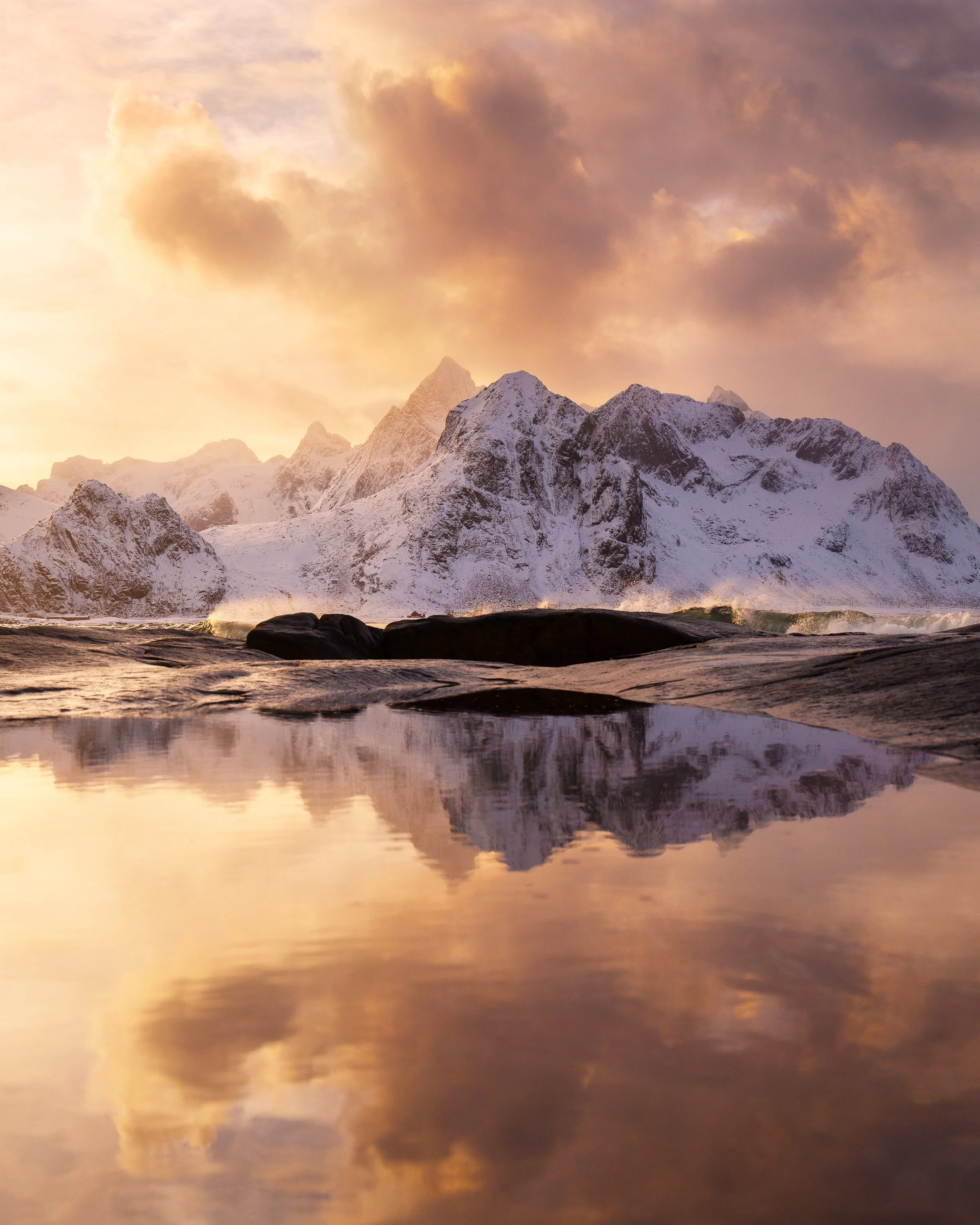 vikten-reflection-sunset3.JPG