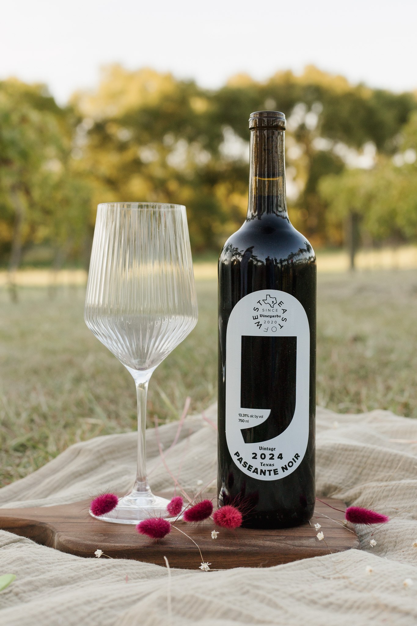 2024 Paseante Noir- Qtr Case (3)