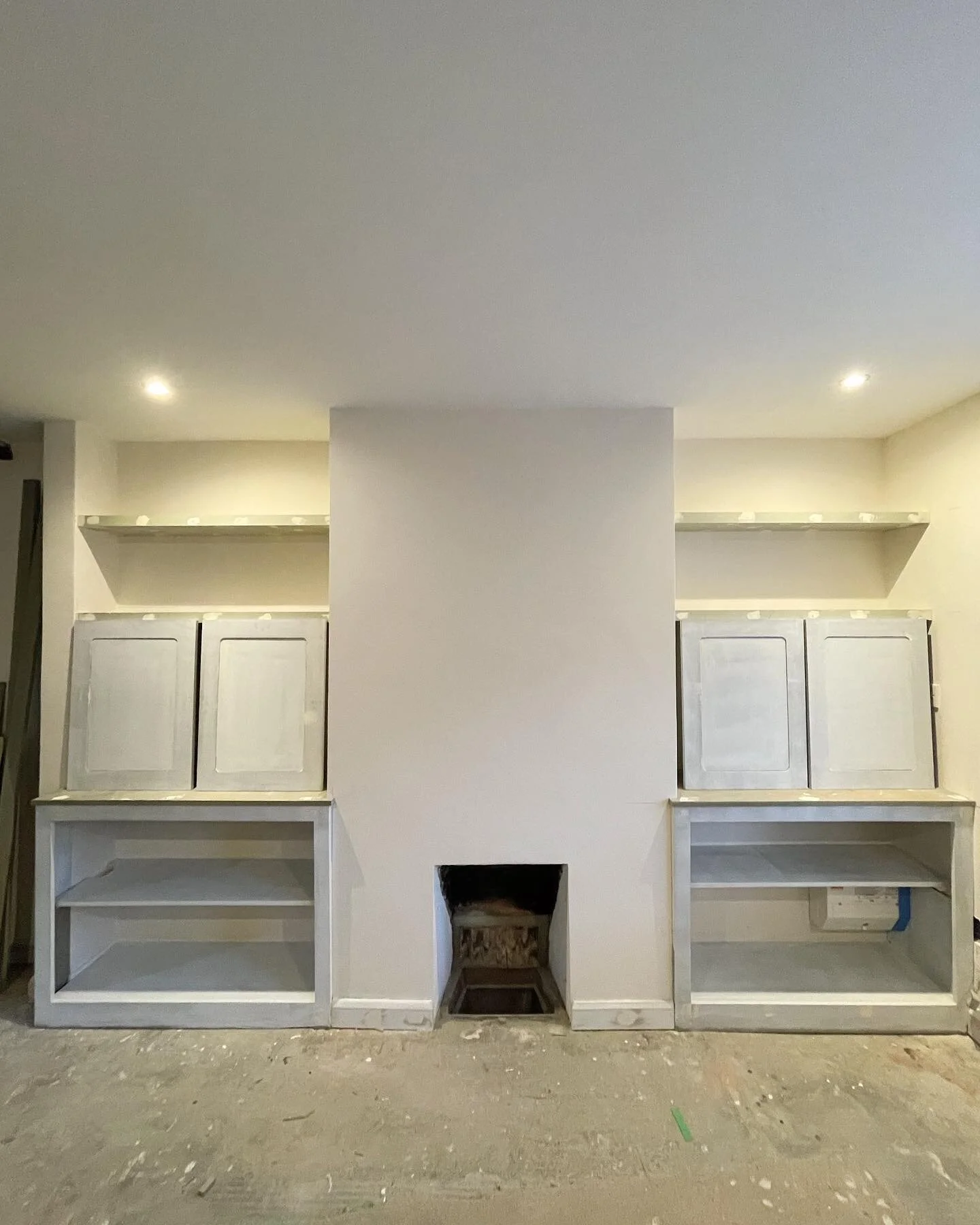 Comber Brown Surrey Hills