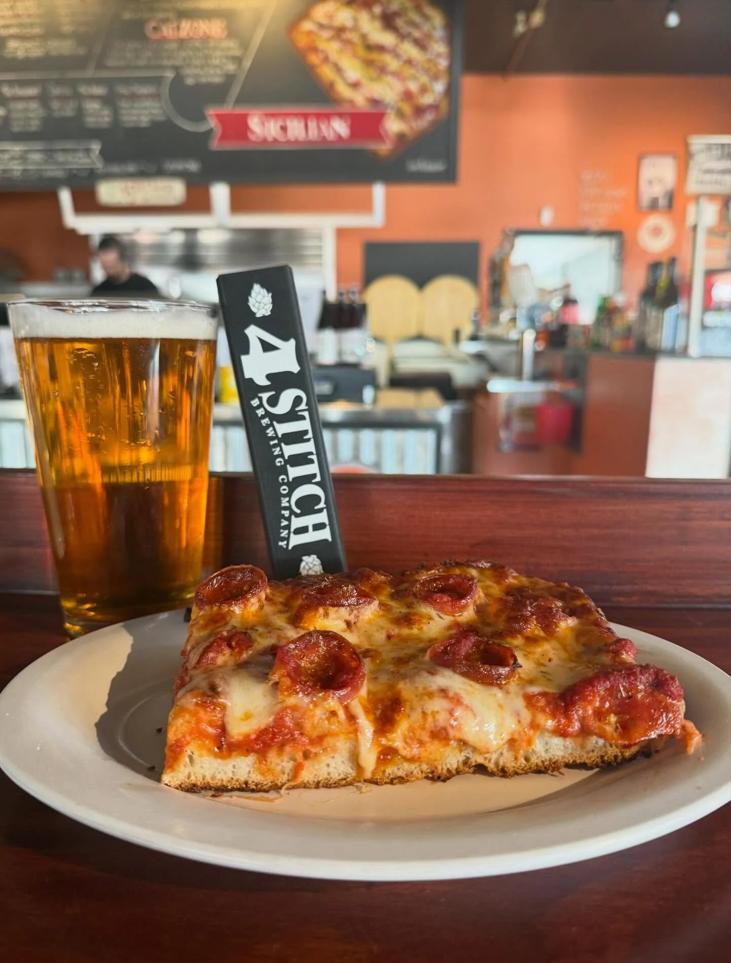 Have you tried the Brooklyn Bros. Pilsner that our pals over at 4 Stitch made just for us? Crispy, cold, refreshing AND goes great with a slice?! No brainer.

⏰ EVERETT 11am - 9pm
⏰ MUKILTEO 11am - 8pm