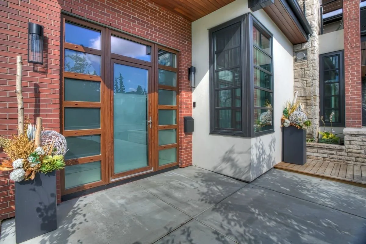 Private-Residence-in-Calgary-Alberta-Innotech-Windows-Doors-29.jpg